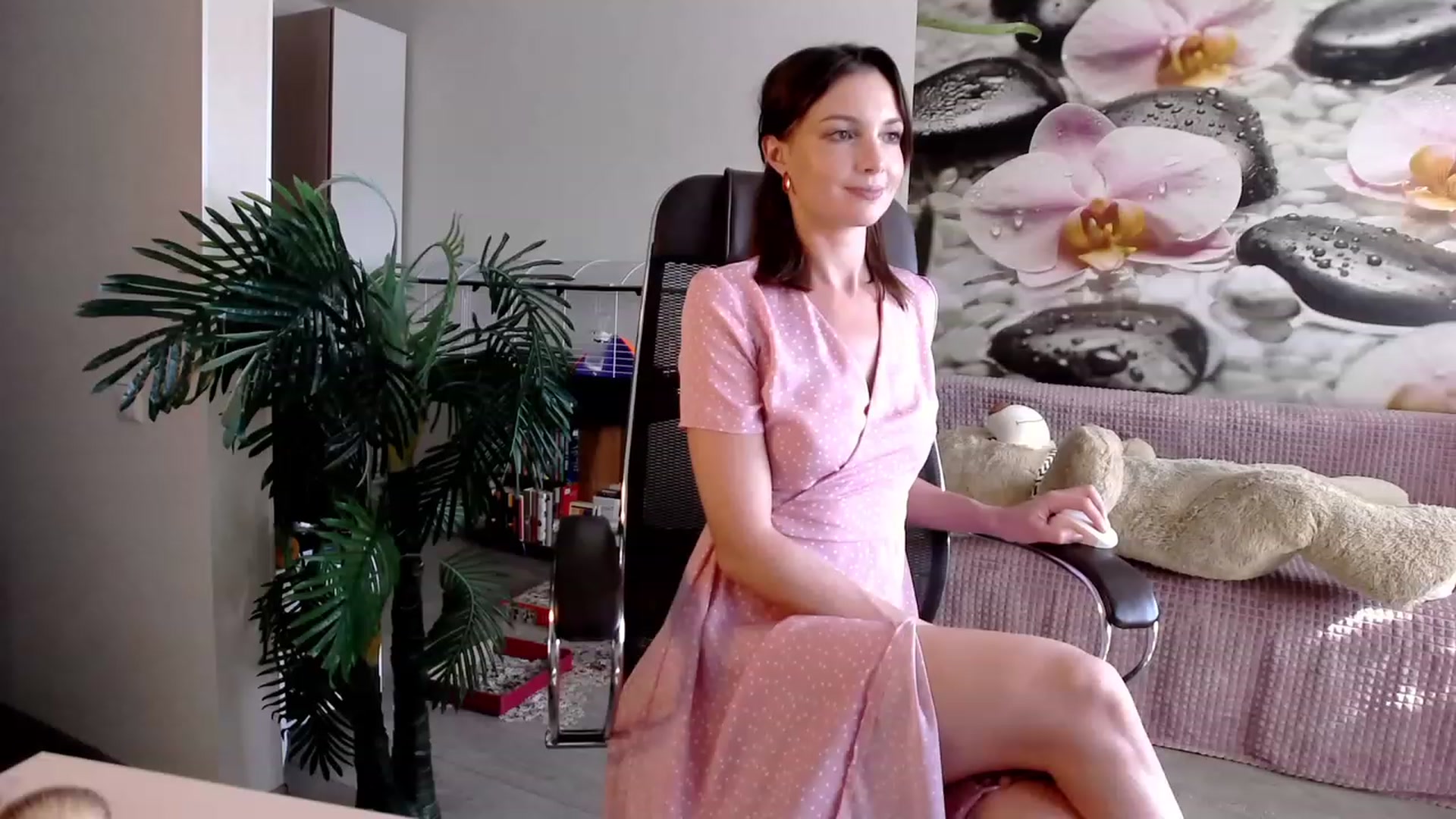 Gallery image thumbnail from HoneyIAmHome's myfreecams stream on, 08/09/2023, 07:58 image 14 of 20