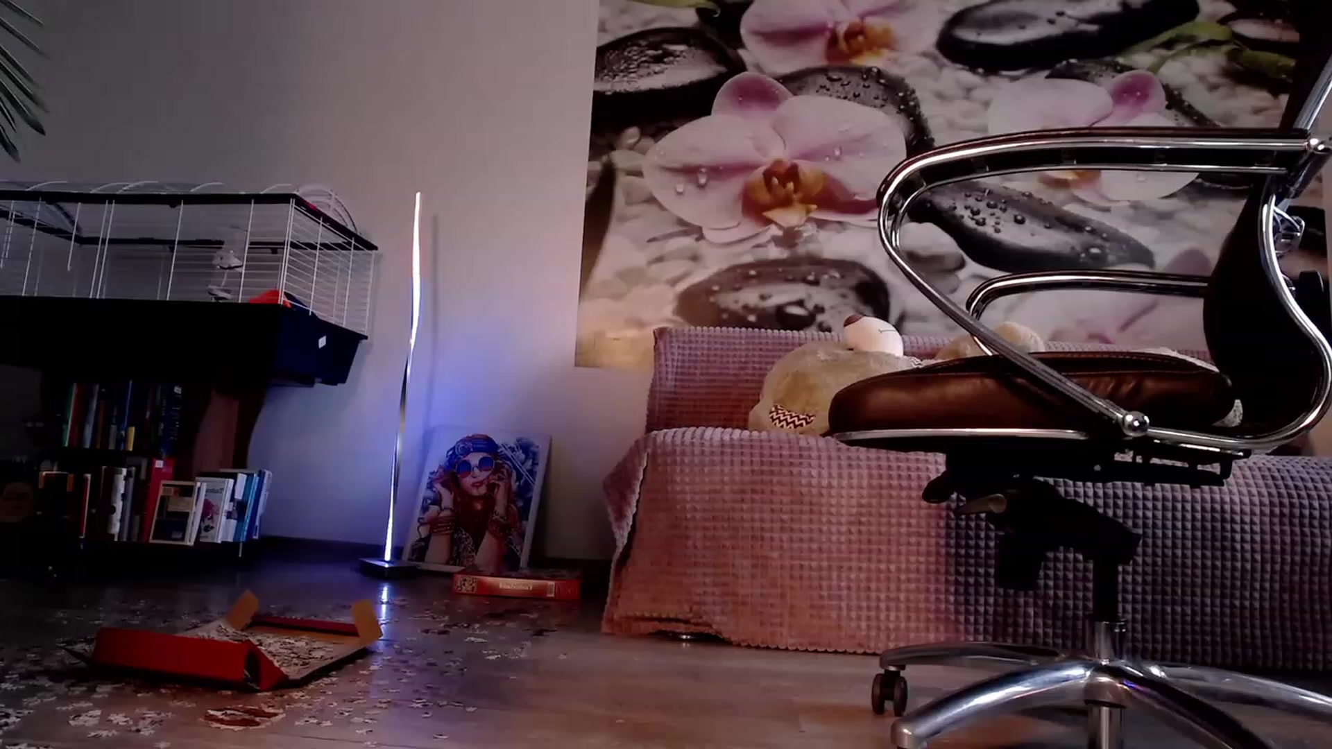 Gallery image thumbnail from HoneyIAmHome's myfreecams stream on, 08/14/2023, 07:10 image 11 of 20