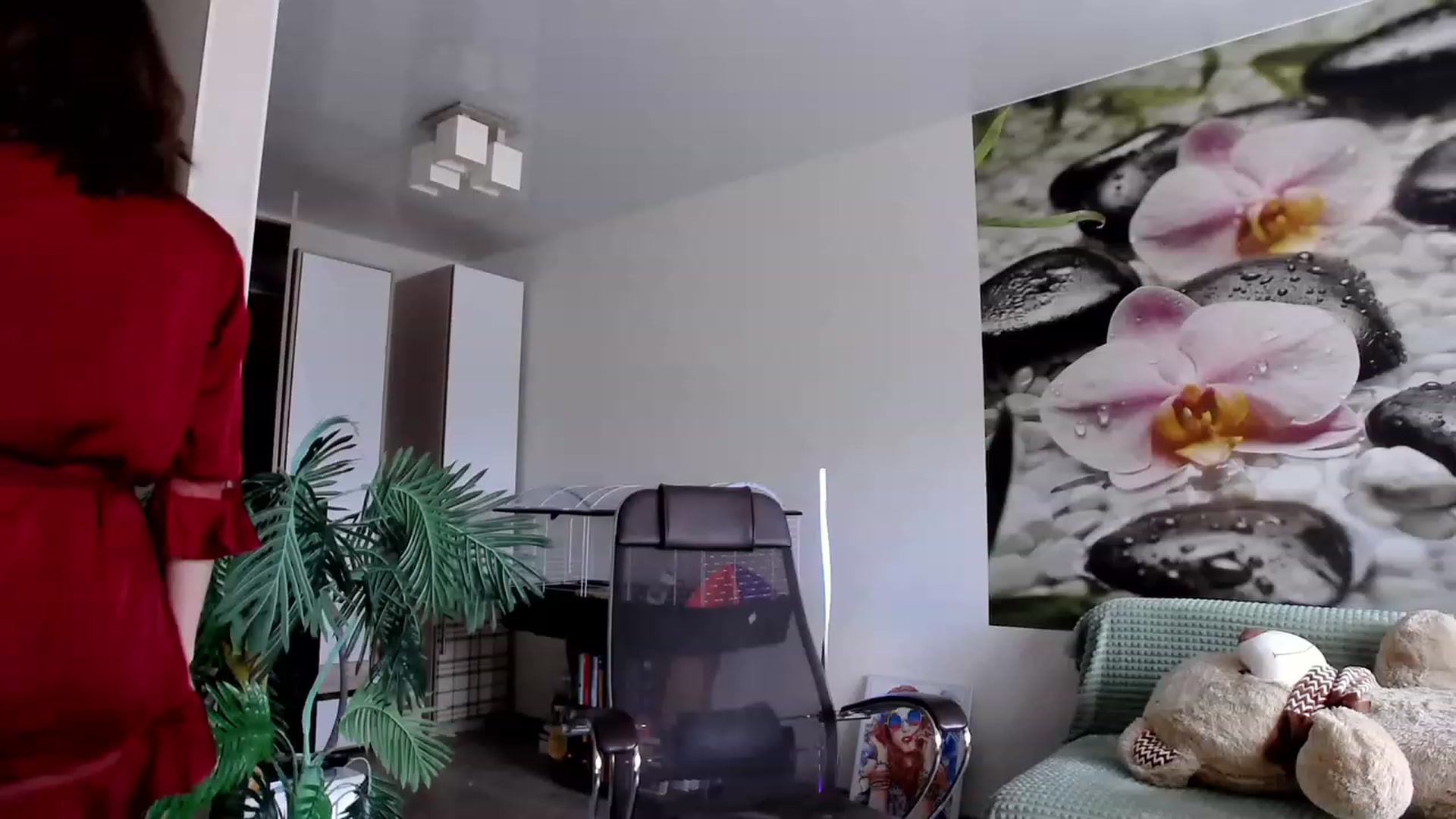Gallery image thumbnail from HoneyIAmHome's myfreecams stream on, 08/19/2023, 06:18 image 7 of 20