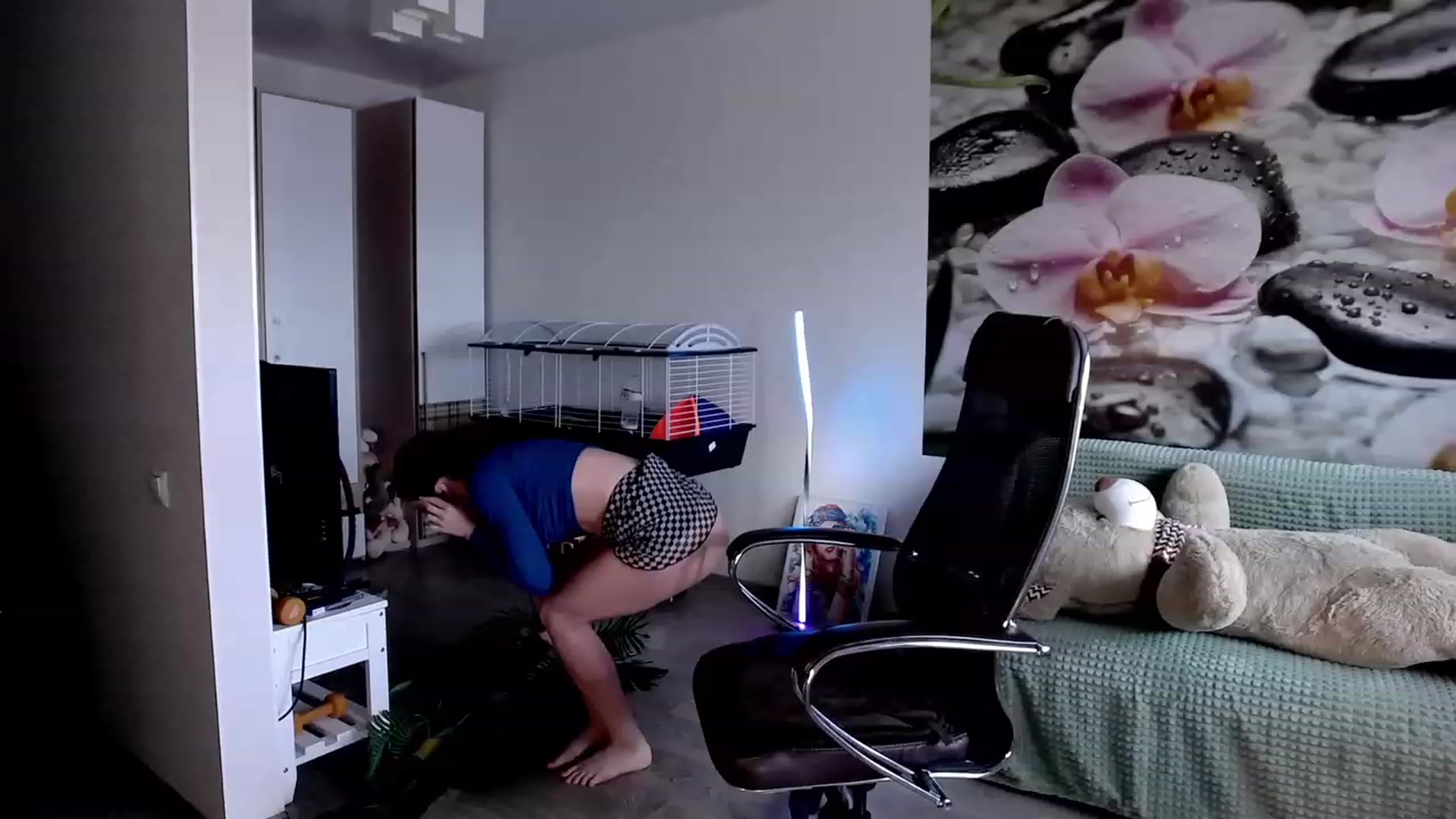 Gallery image thumbnail from HoneyIAmHome's myfreecams stream on, 08/26/2023, 03:57 image 9 of 20