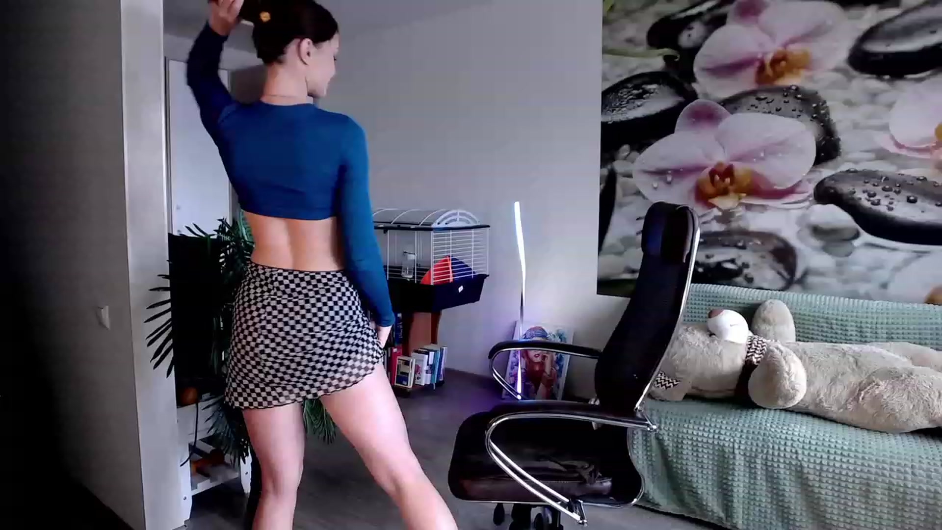 Gallery image thumbnail from HoneyIAmHome's myfreecams stream on, 08/26/2023, 03:57 image 11 of 20