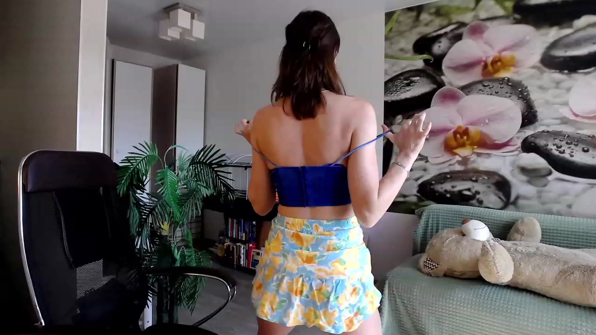 Gallery image thumbnail from HoneyIAmHome's myfreecams stream on, 09/02/2023, 07:15 image 14 of 20