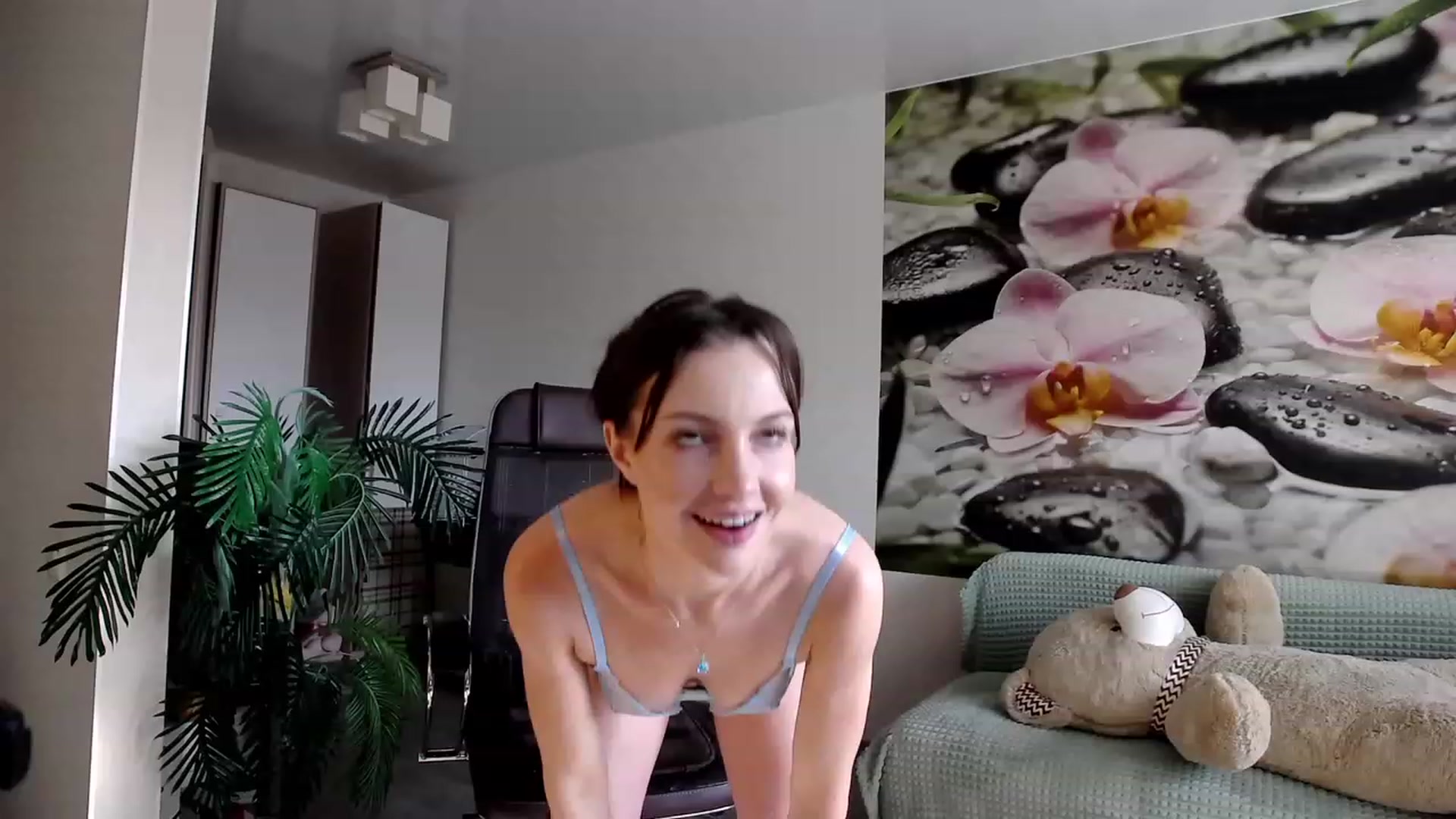Gallery image thumbnail from HoneyIAmHome's myfreecams stream on, 09/04/2023, 07:57 image 14 of 20