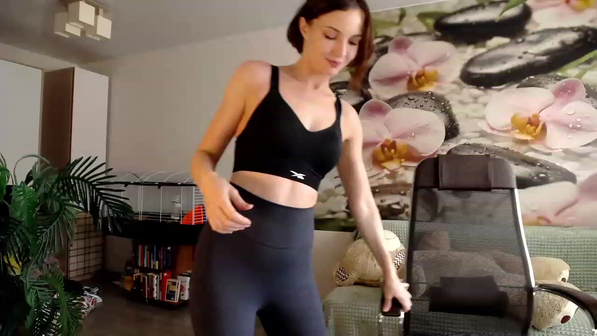 Gallery image thumbnail from HoneyIAmHome's myfreecams stream on, 09/07/2023, 08:26 image 16 of 20