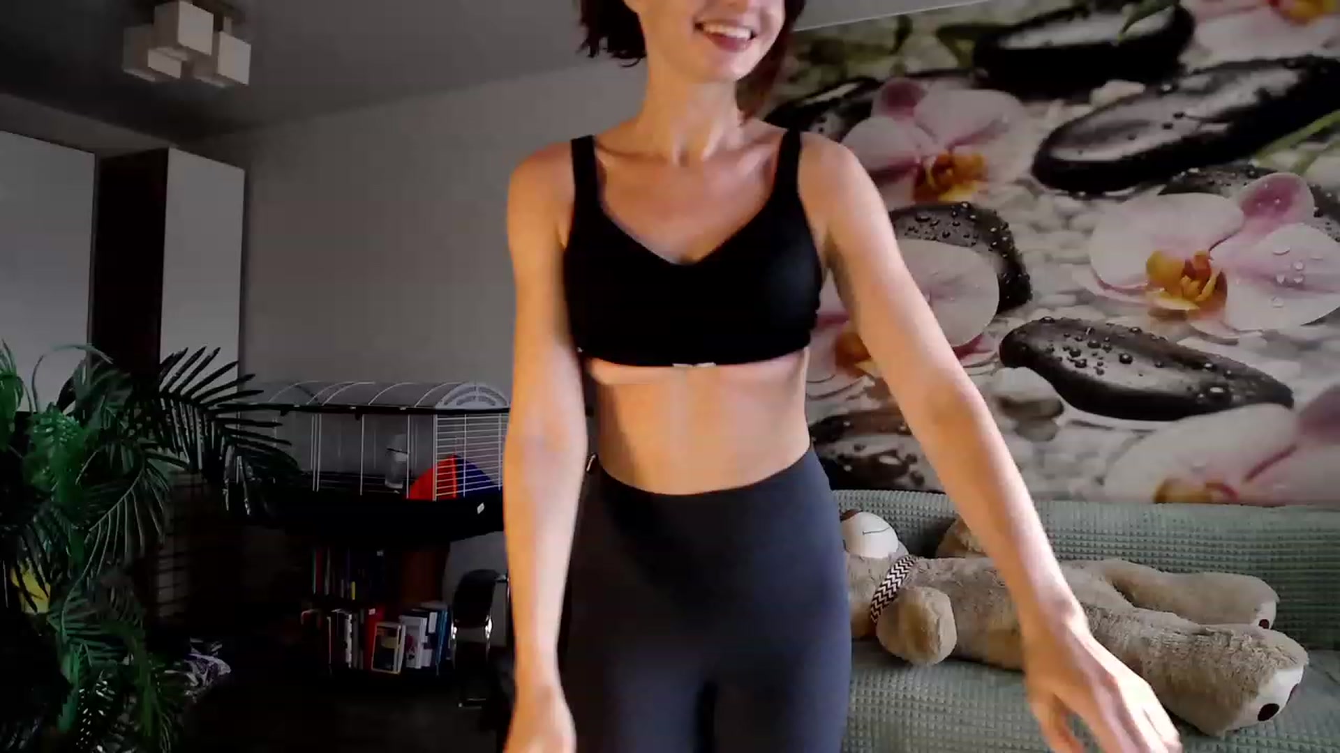 Gallery image thumbnail from HoneyIAmHome's myfreecams stream on, 09/07/2023, 08:26 image 20 of 20