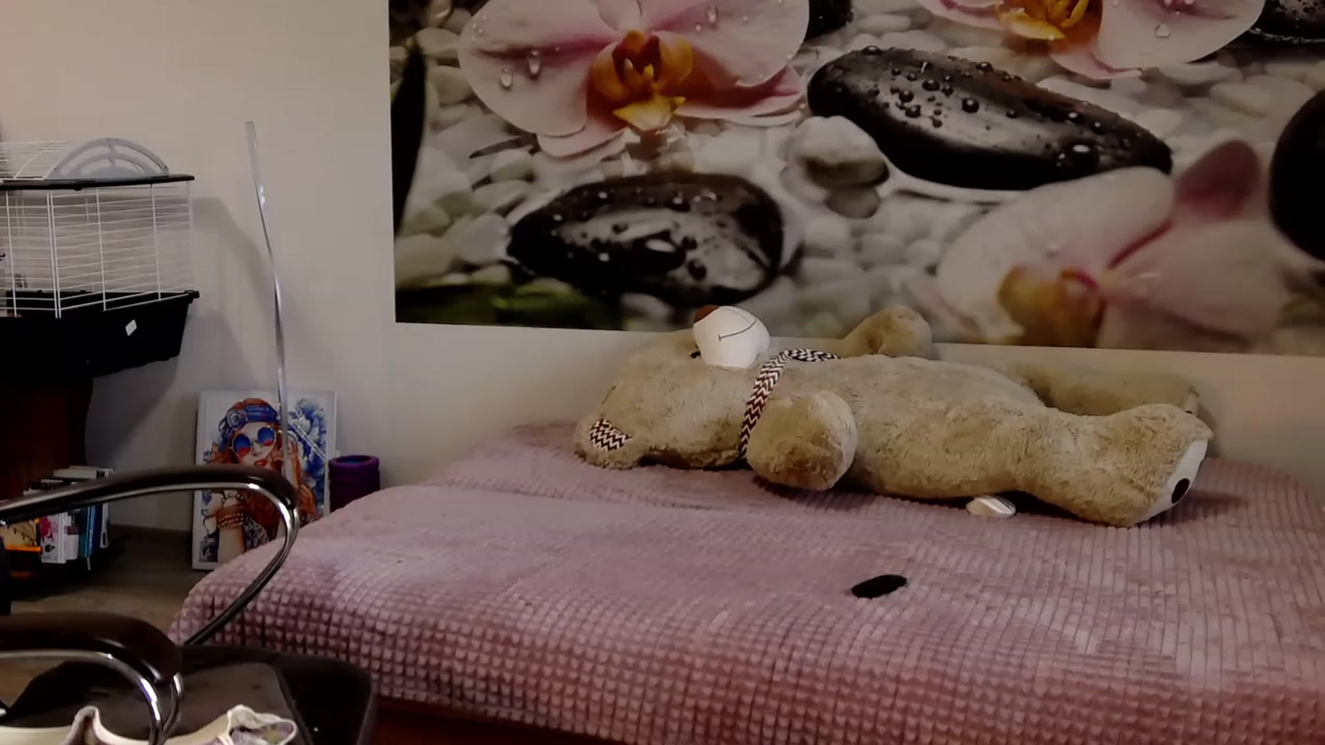Gallery image thumbnail from HoneyIAmHome's myfreecams stream on, 09/28/2023, 08:33 image 17 of 20