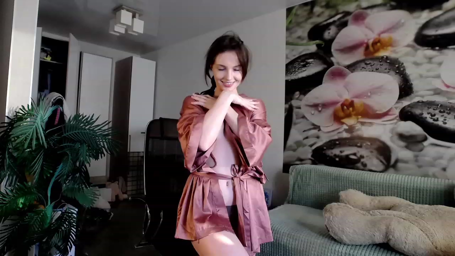 Gallery image thumbnail from HoneyIAmHome's myfreecams stream on, 10/29/2023, 07:24 image 12 of 20