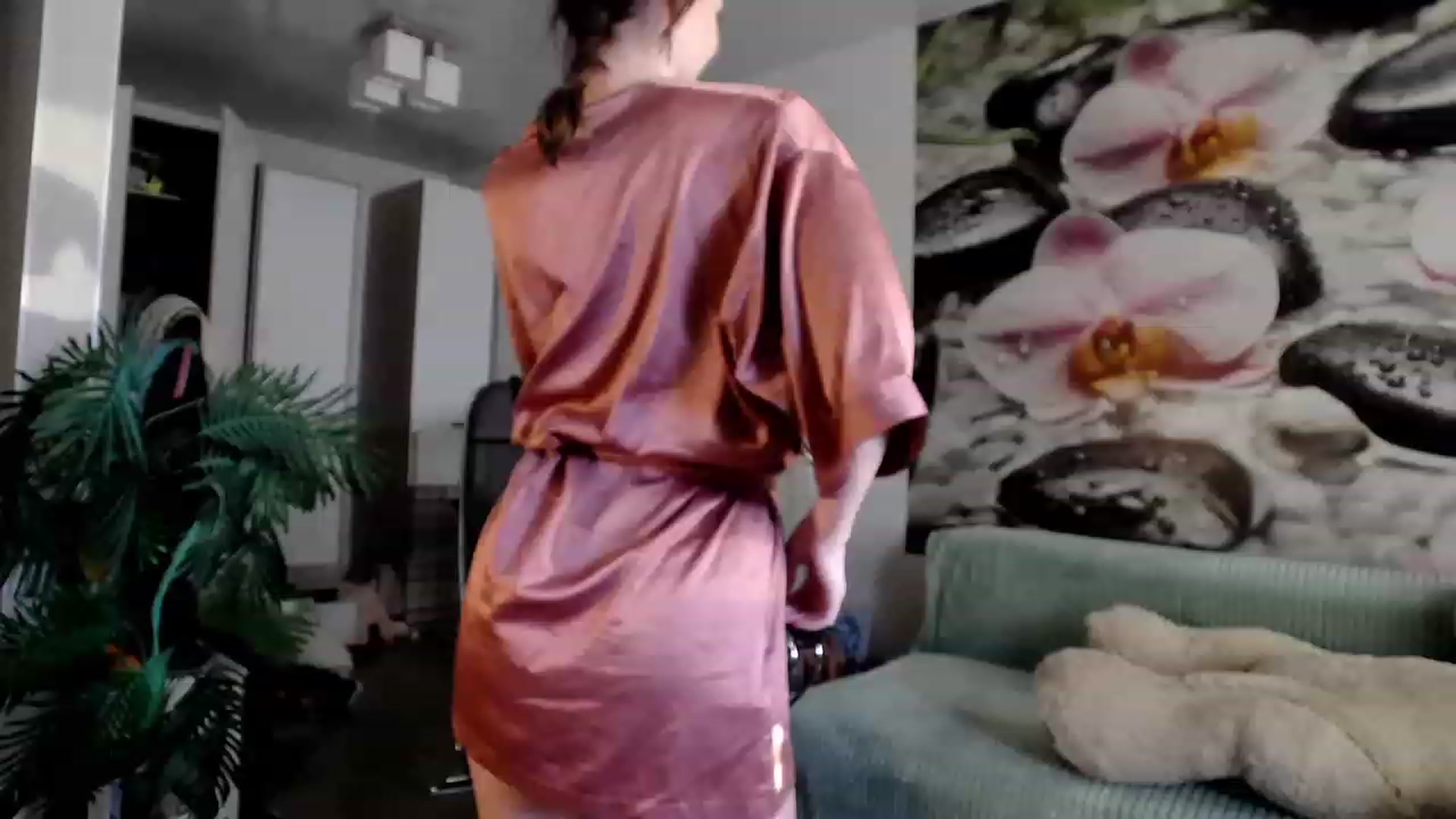 Gallery image thumbnail from HoneyIAmHome's myfreecams stream on, 10/29/2023, 07:24 image 11 of 20