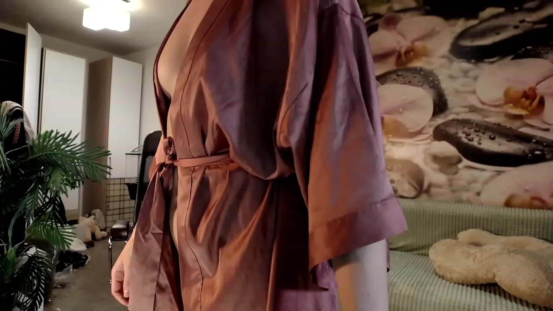 Gallery image thumbnail from HoneyIAmHome's myfreecams stream on, 10/29/2023, 08:13 image 10 of 20