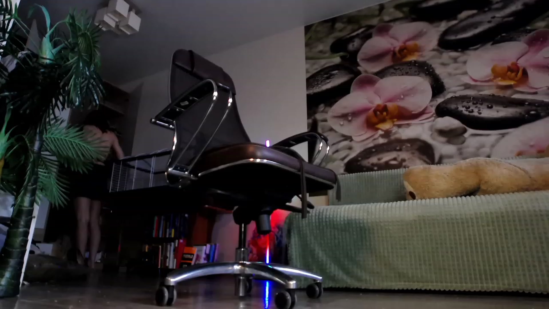 Gallery image thumbnail from HoneyIAmHome's myfreecams stream on, 10/30/2023, 05:24 image 4 of 20