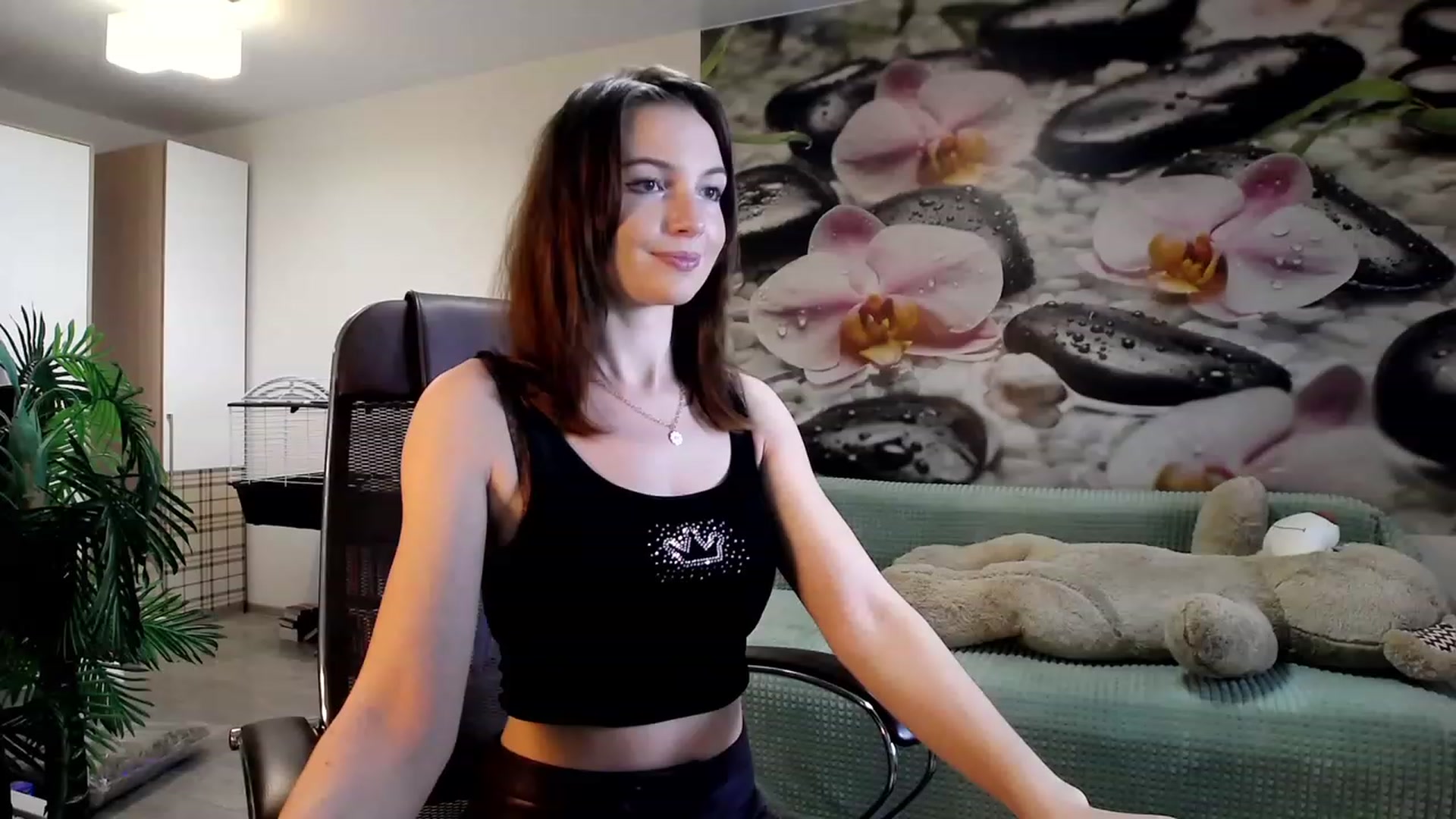 Gallery image thumbnail from HoneyIAmHome's myfreecams stream on, 10/30/2023, 08:13 image 1 of 20
