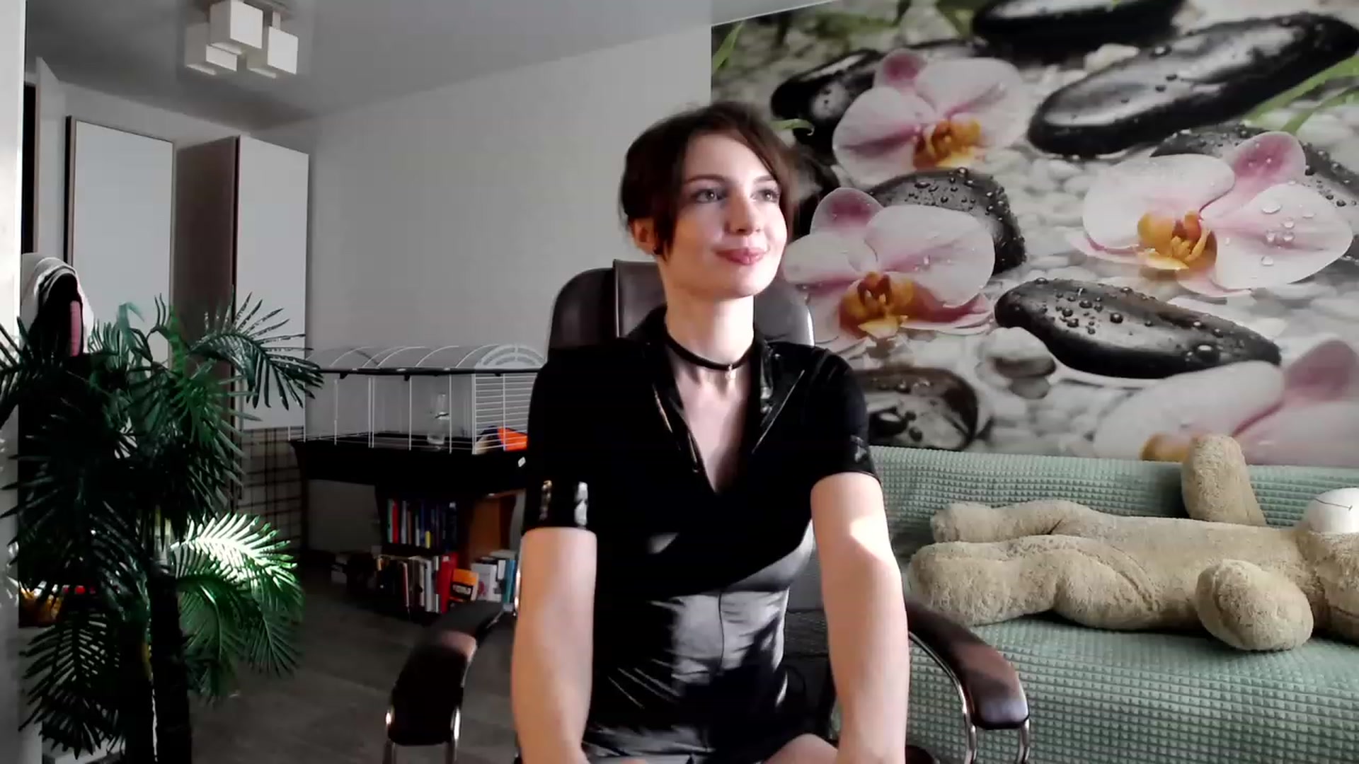 Gallery image thumbnail from HoneyIAmHome's myfreecams stream on, 11/01/2023, 06:55 image 20 of 20