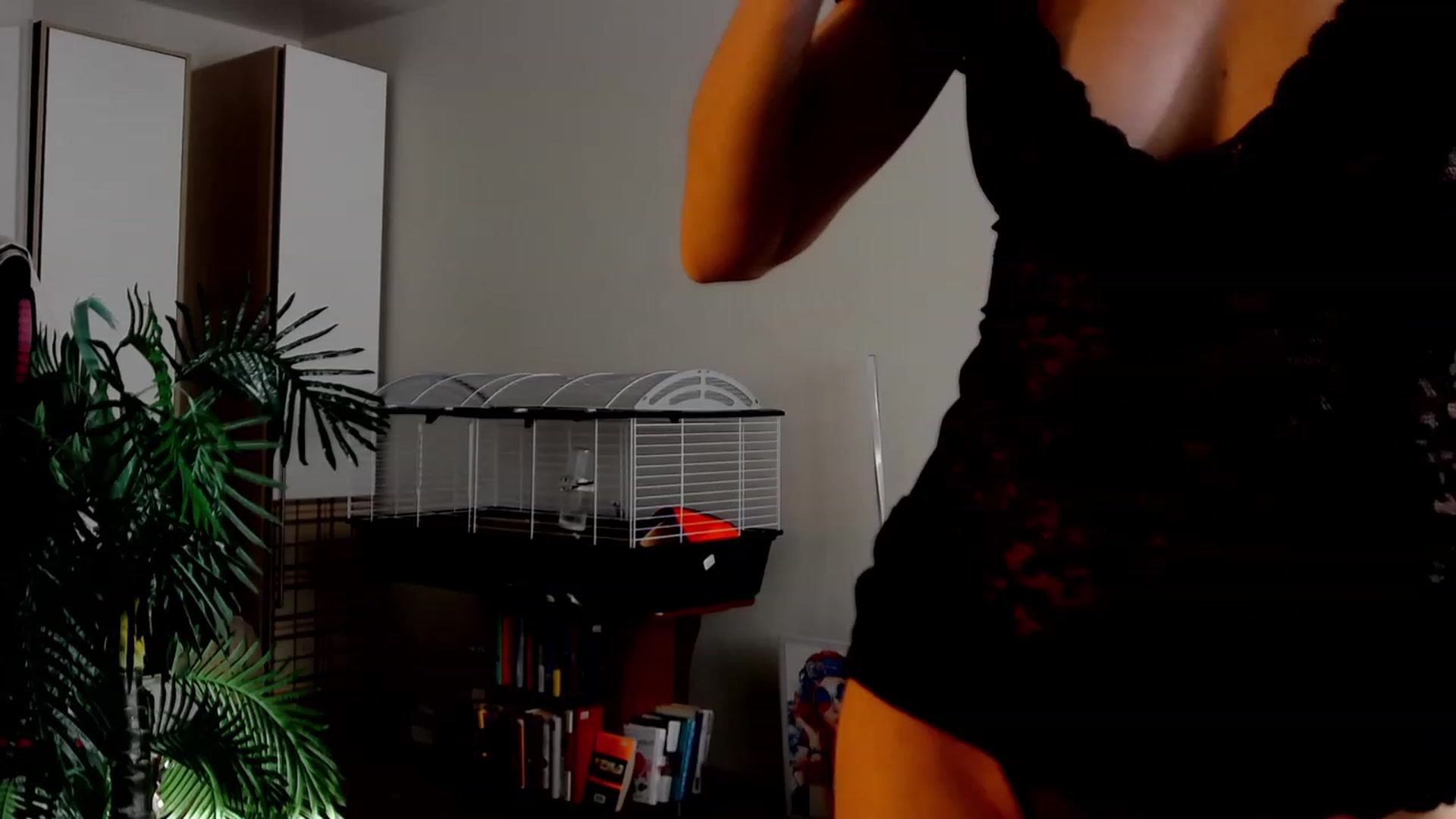 Gallery image thumbnail from HoneyIAmHome's myfreecams stream on, 11/01/2023, 06:55 image 7 of 20