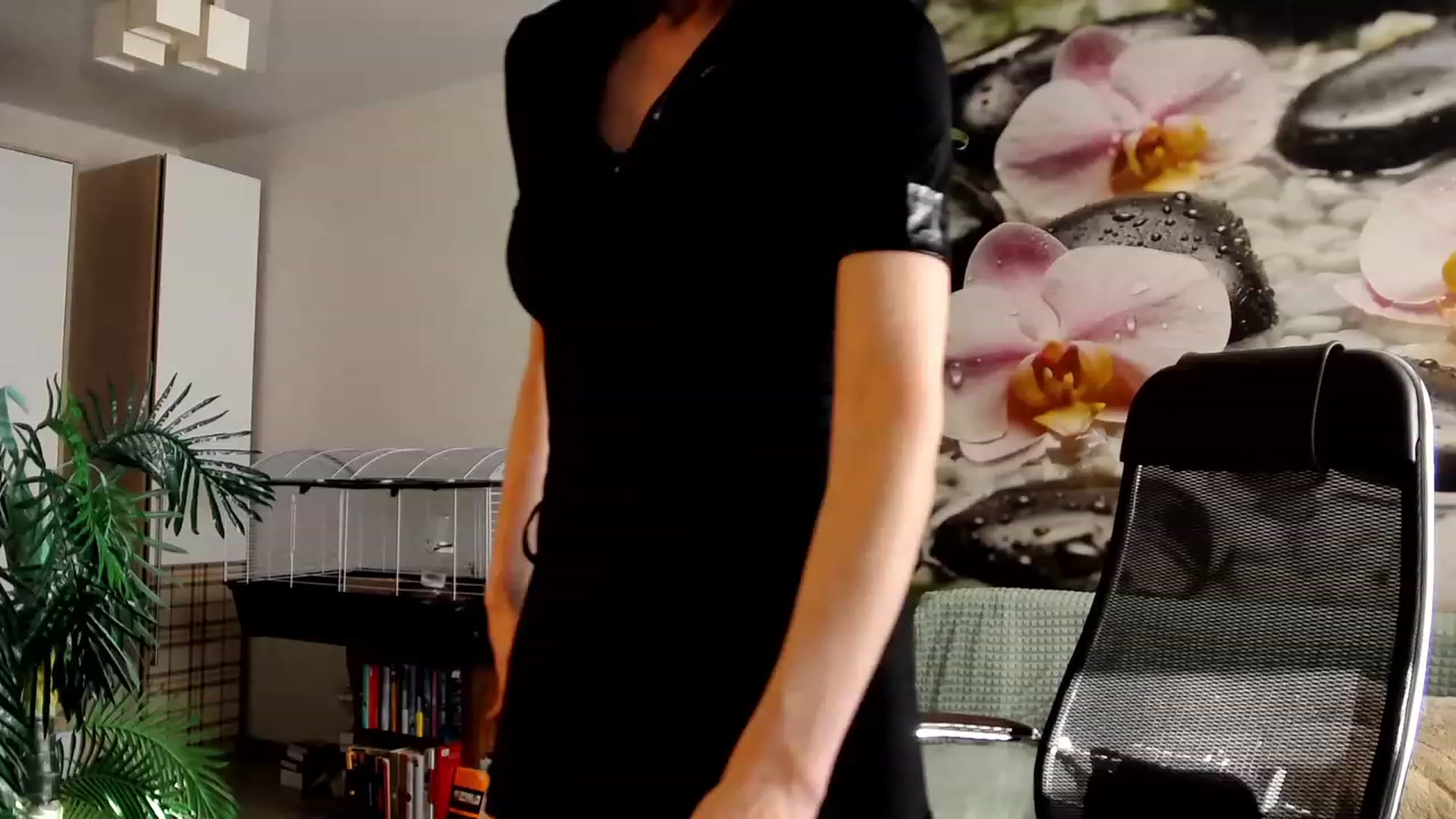 Gallery image thumbnail from HoneyIAmHome's myfreecams stream on, 11/01/2023, 06:55 image 12 of 20