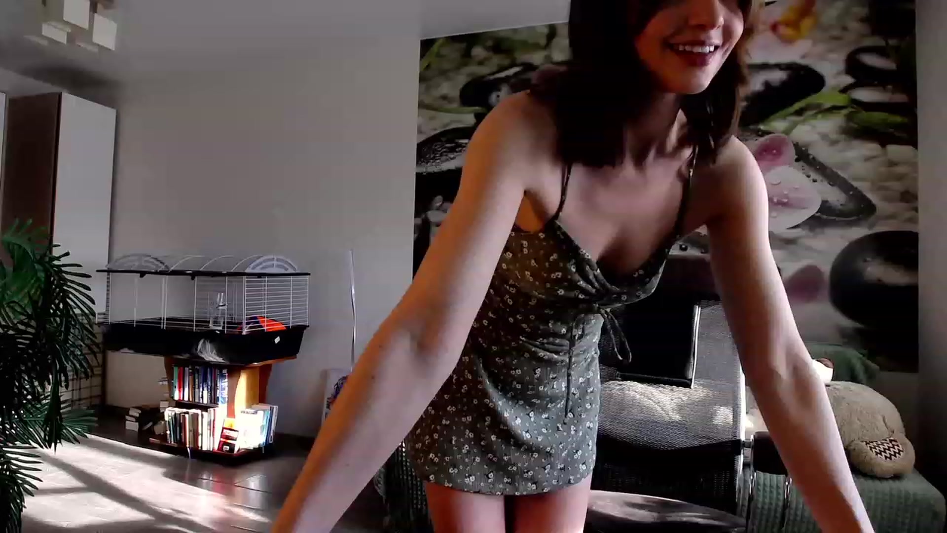 Gallery image thumbnail from HoneyIAmHome's myfreecams stream on, 11/04/2023, 06:05 image 10 of 20