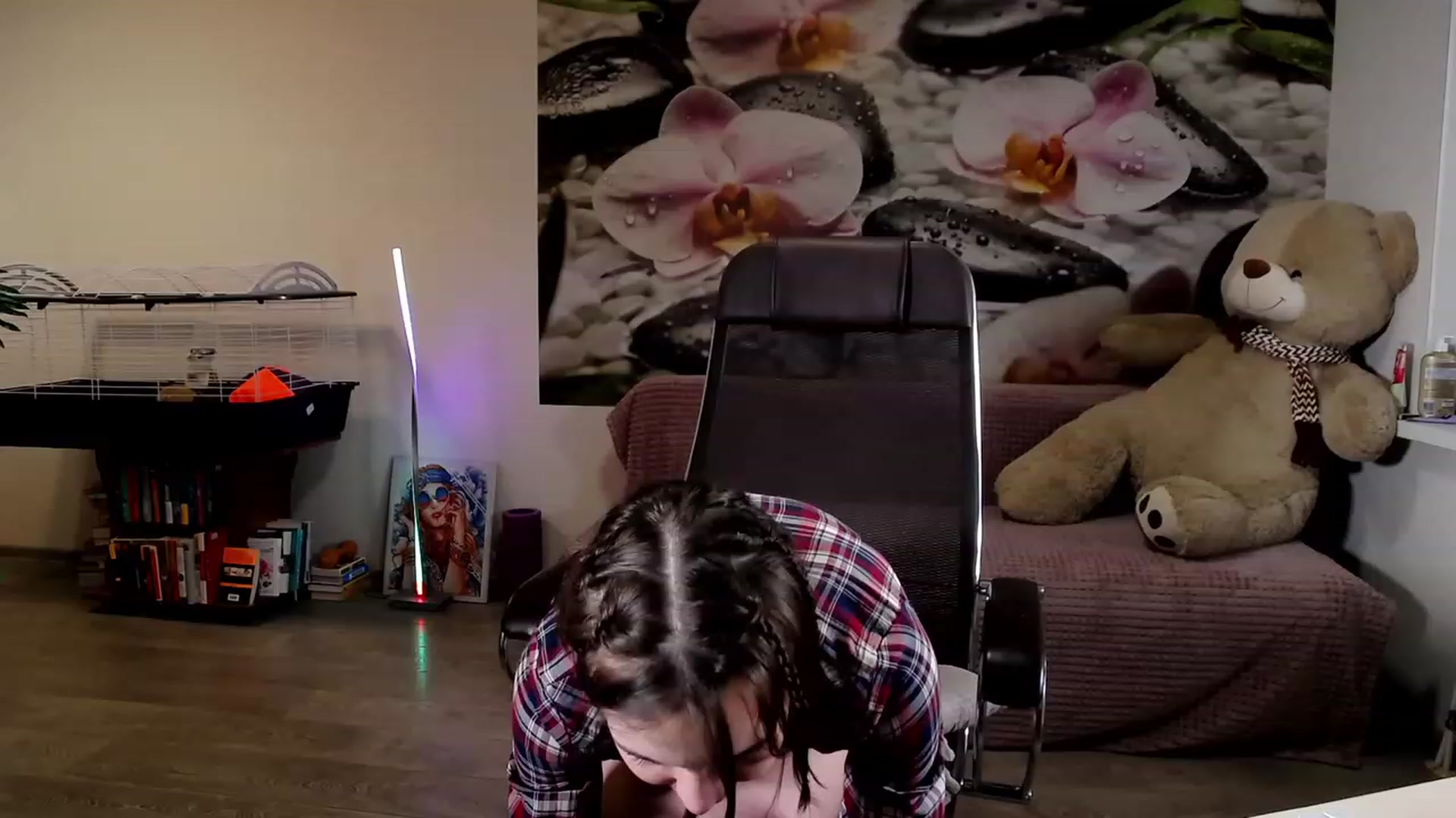 Gallery image thumbnail from HoneyIAmHome's myfreecams stream on, 11/11/2023, 07:21 image 11 of 20