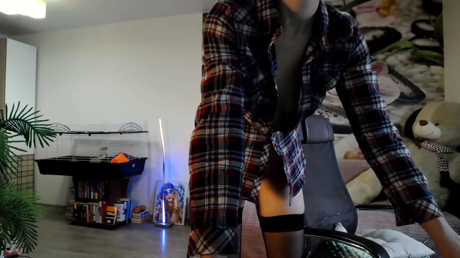 Gallery image thumbnail from HoneyIAmHome's myfreecams stream on, 11/11/2023, 08:08 image 1 of 20