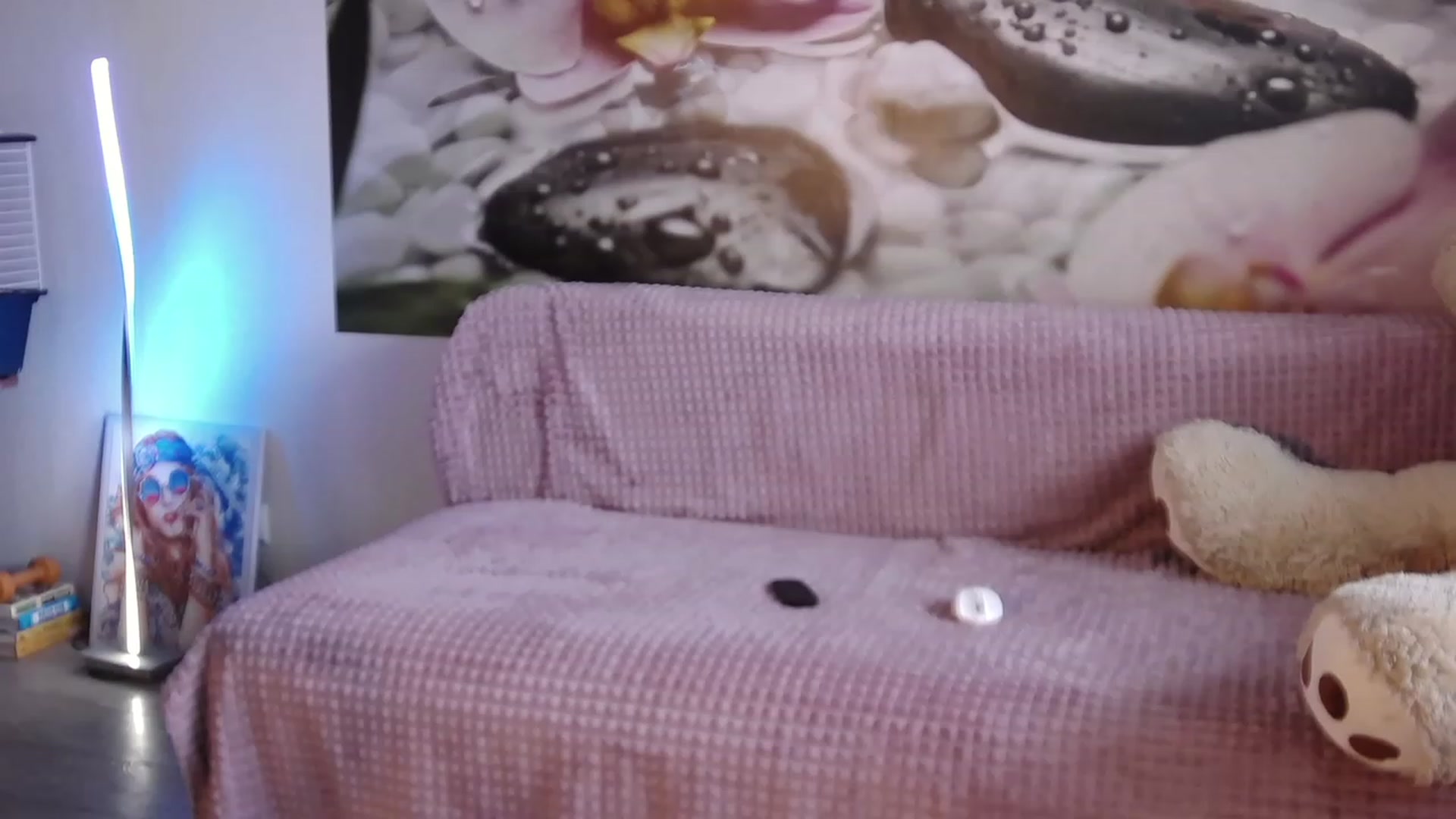Gallery image thumbnail from HoneyIAmHome's myfreecams stream on, 11/16/2023, 05:52 image 16 of 20