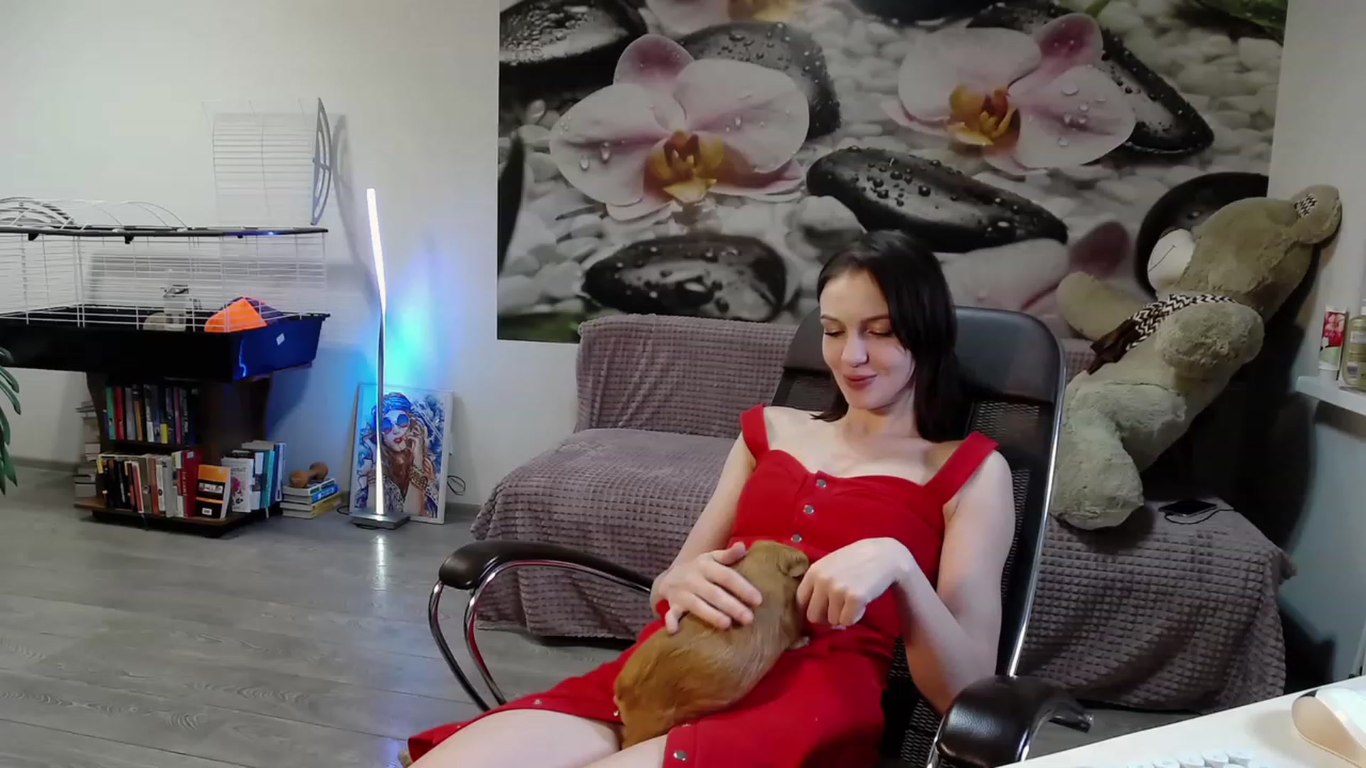 Gallery image thumbnail from HoneyIAmHome's myfreecams stream on, 11/18/2023, 08:08 image 16 of 20