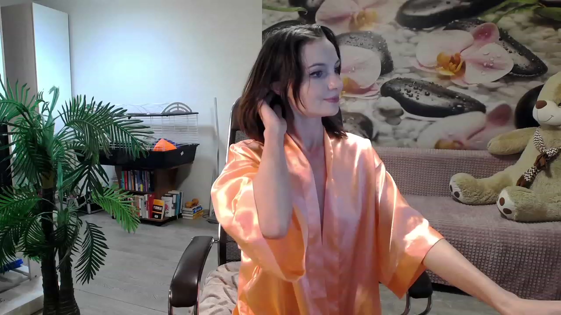 Gallery image thumbnail from HoneyIAmHome's myfreecams stream on, 11/25/2023, 07:40 image 20 of 20