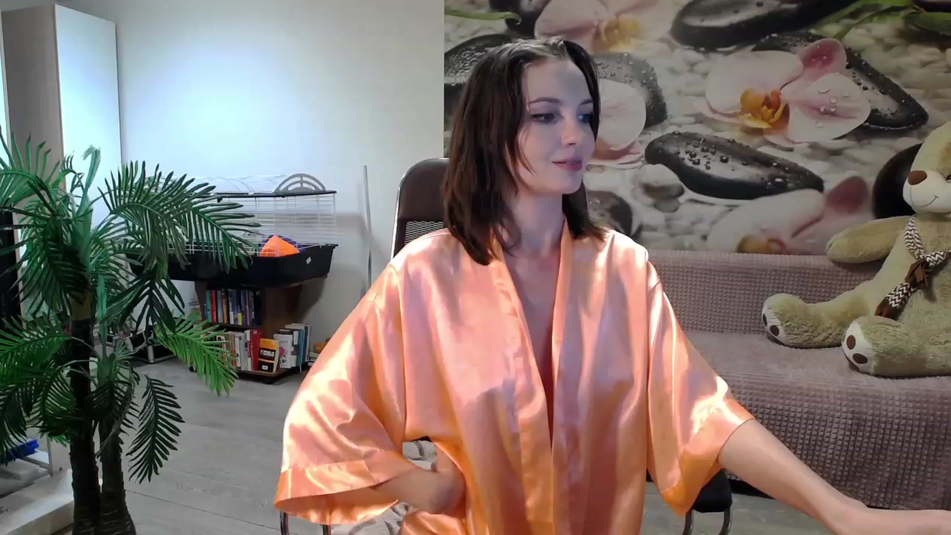 Gallery image thumbnail from HoneyIAmHome's myfreecams stream on, 11/25/2023, 07:40 image 19 of 20