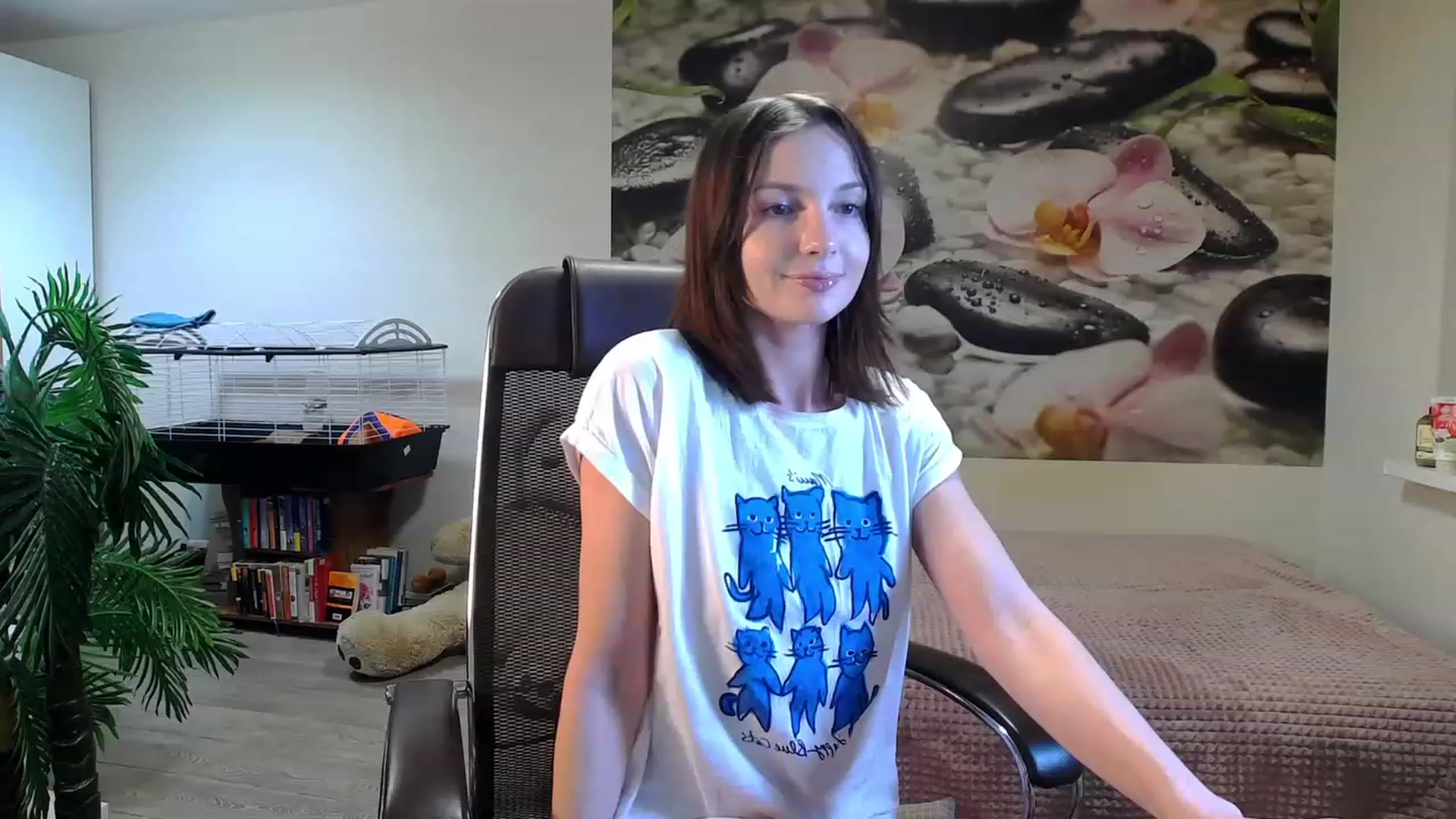 Gallery image thumbnail from HoneyIAmHome's myfreecams stream on, 11/29/2023, 08:27 image 2 of 20
