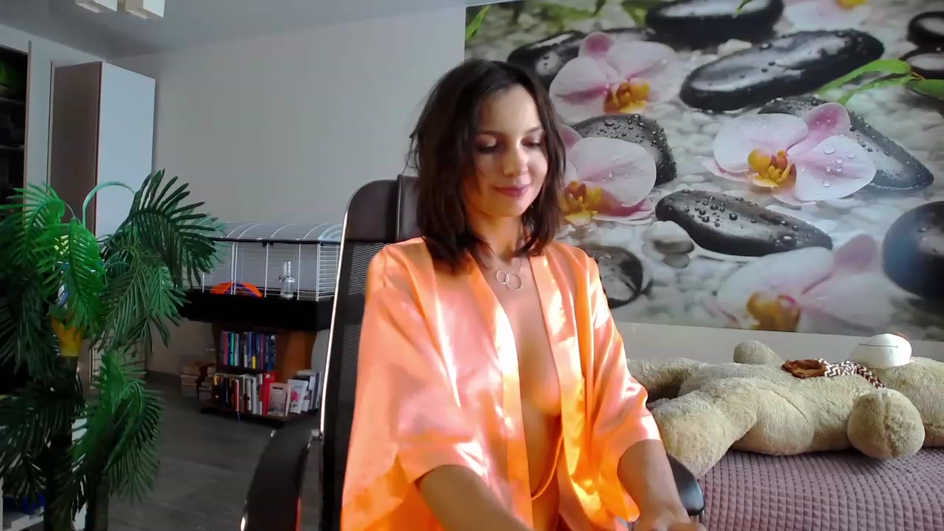 Gallery image thumbnail from HoneyIAmHome's myfreecams stream on, 01/18/2024, 06:24 image 20 of 20
