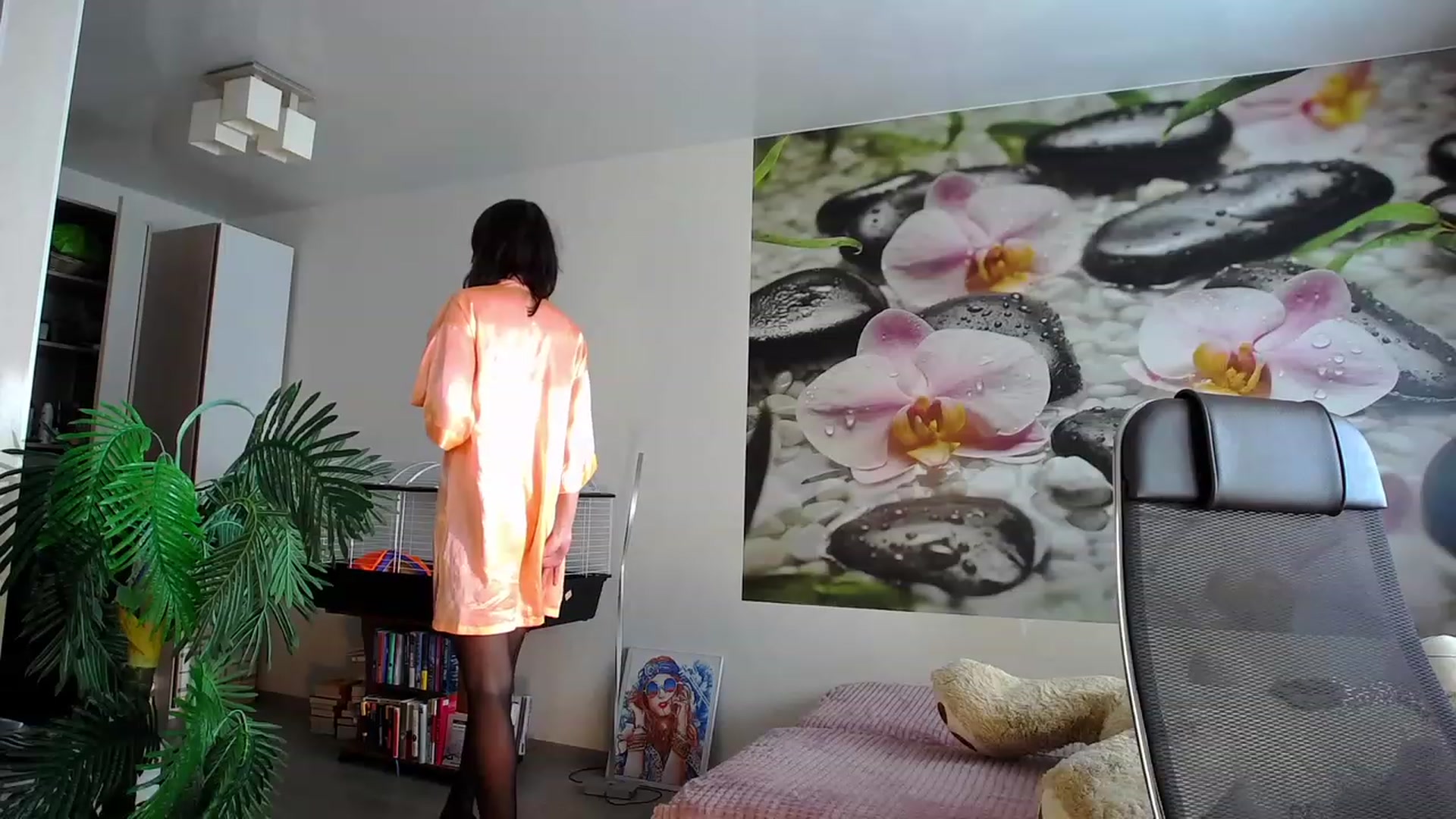 Gallery image thumbnail from HoneyIAmHome's myfreecams stream on, 01/18/2024, 06:24 image 16 of 20