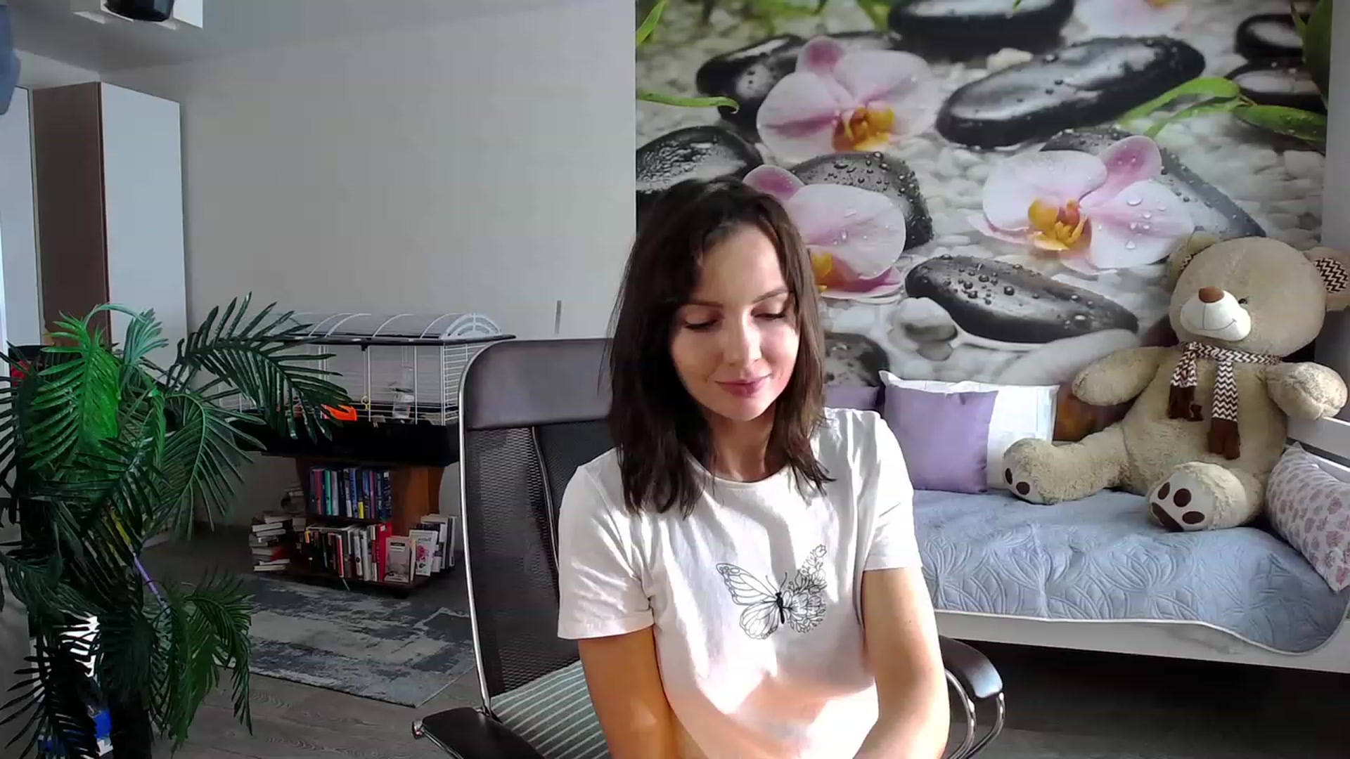 Gallery image thumbnail from HoneyIAmHome's myfreecams stream on, 02/10/2024, 08:44 image 3 of 20