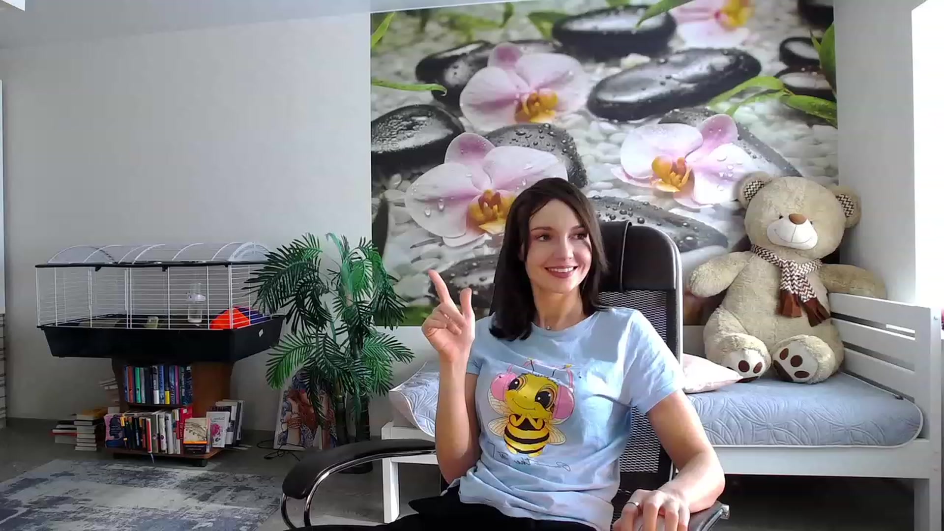 Gallery image thumbnail from HoneyIAmHome's myfreecams stream on, 02/26/2024, 06:55 image 6 of 20