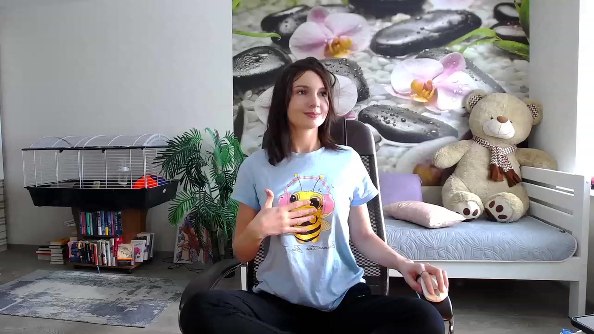 Gallery image thumbnail from HoneyIAmHome's myfreecams stream on, 02/26/2024, 06:55 image 9 of 20
