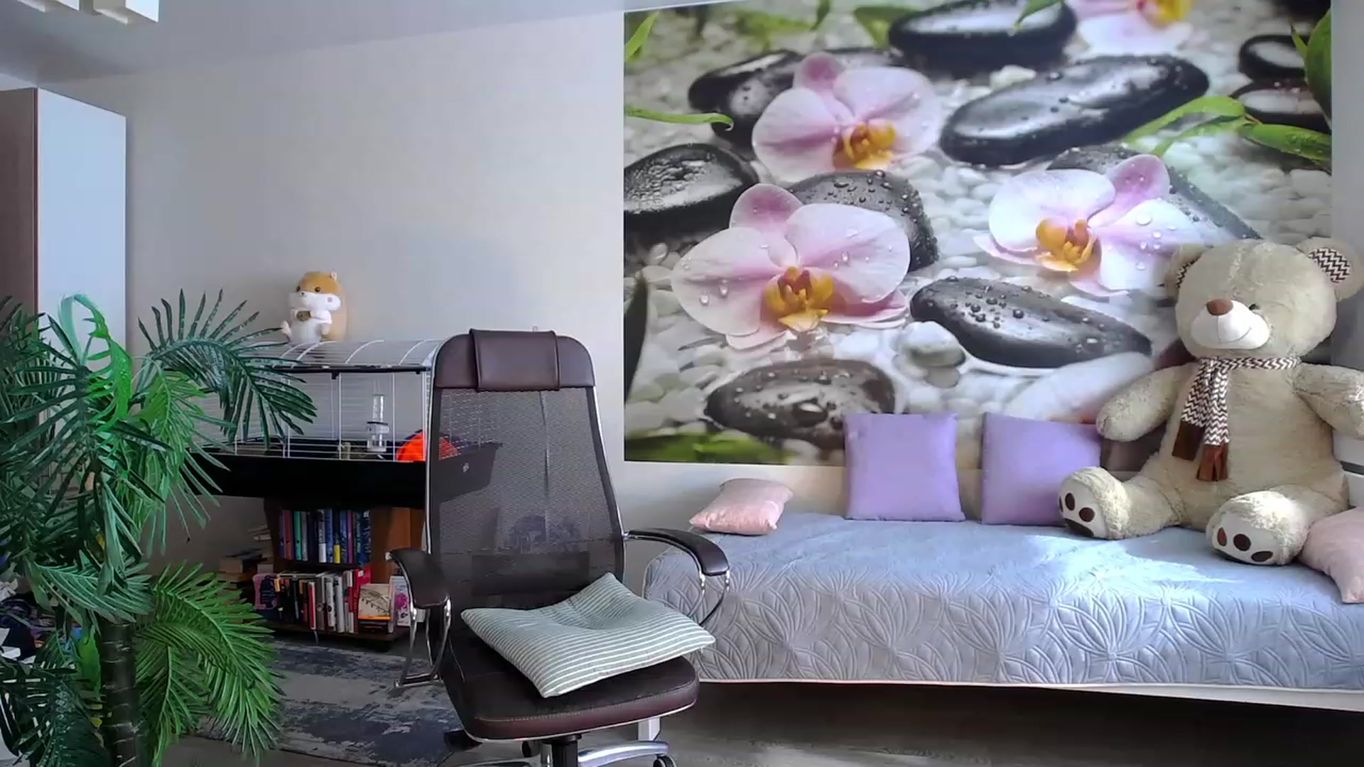 Gallery image thumbnail from HoneyIAmHome's myfreecams stream on, 03/07/2024, 04:57 image 10 of 20