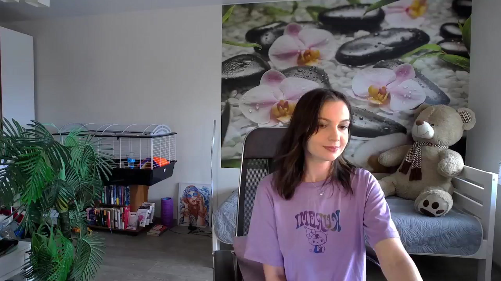 Gallery image thumbnail from HoneyIAmHome's myfreecams stream on, 04/18/2024, 05:03 image 1 of 20