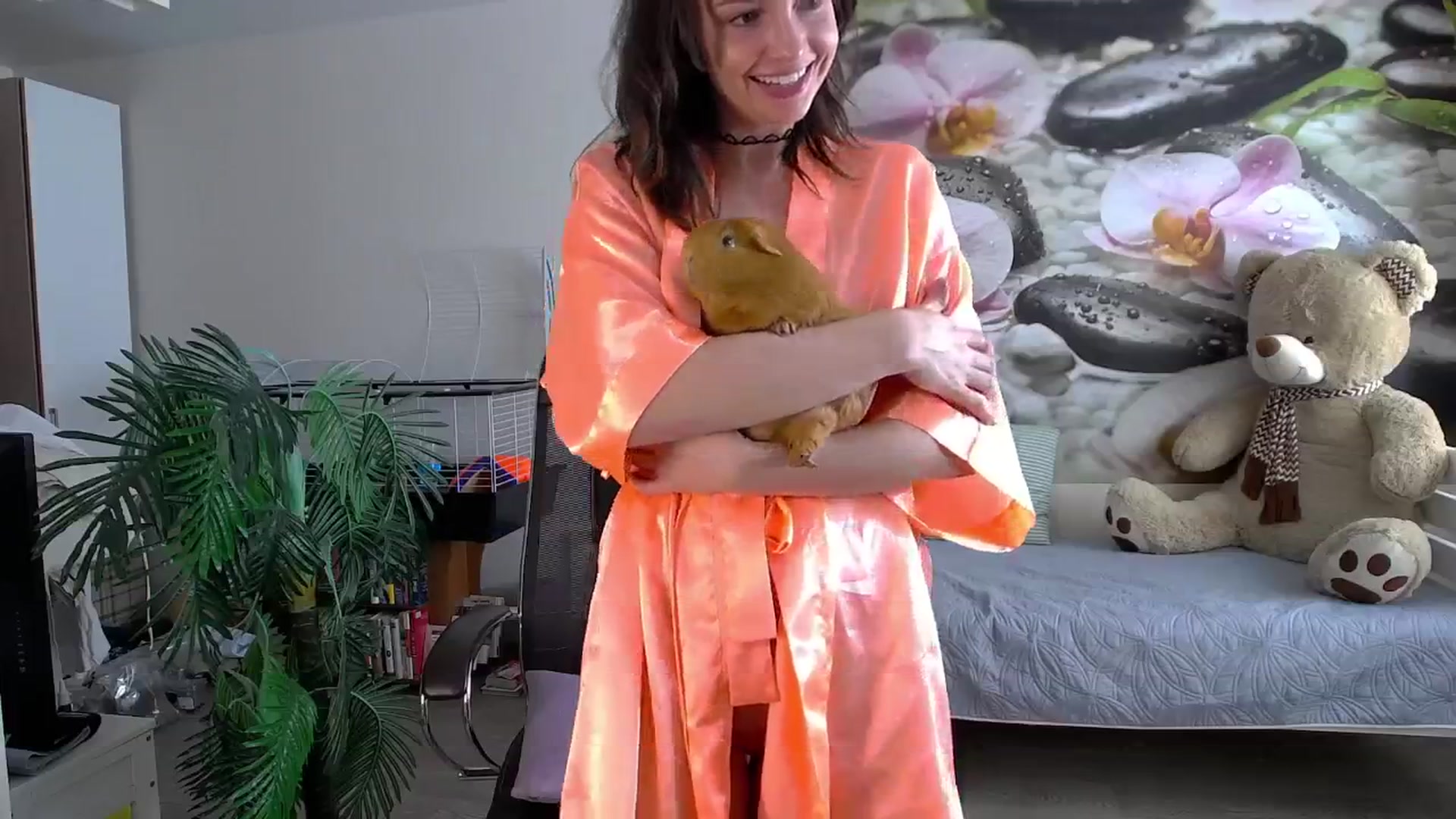 Gallery image thumbnail from HoneyIAmHome's myfreecams stream on, 04/21/2024, 08:57 image 10 of 20