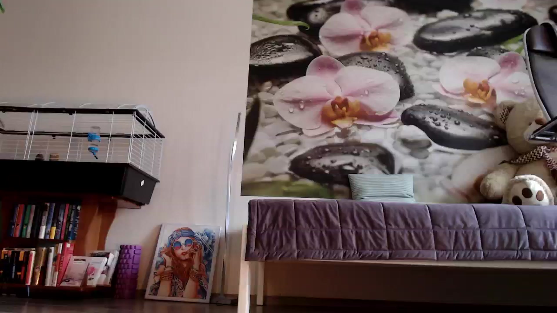 Gallery image thumbnail from HoneyIAmHome's myfreecams stream on, 05/29/2024, 05:11 image 6 of 20