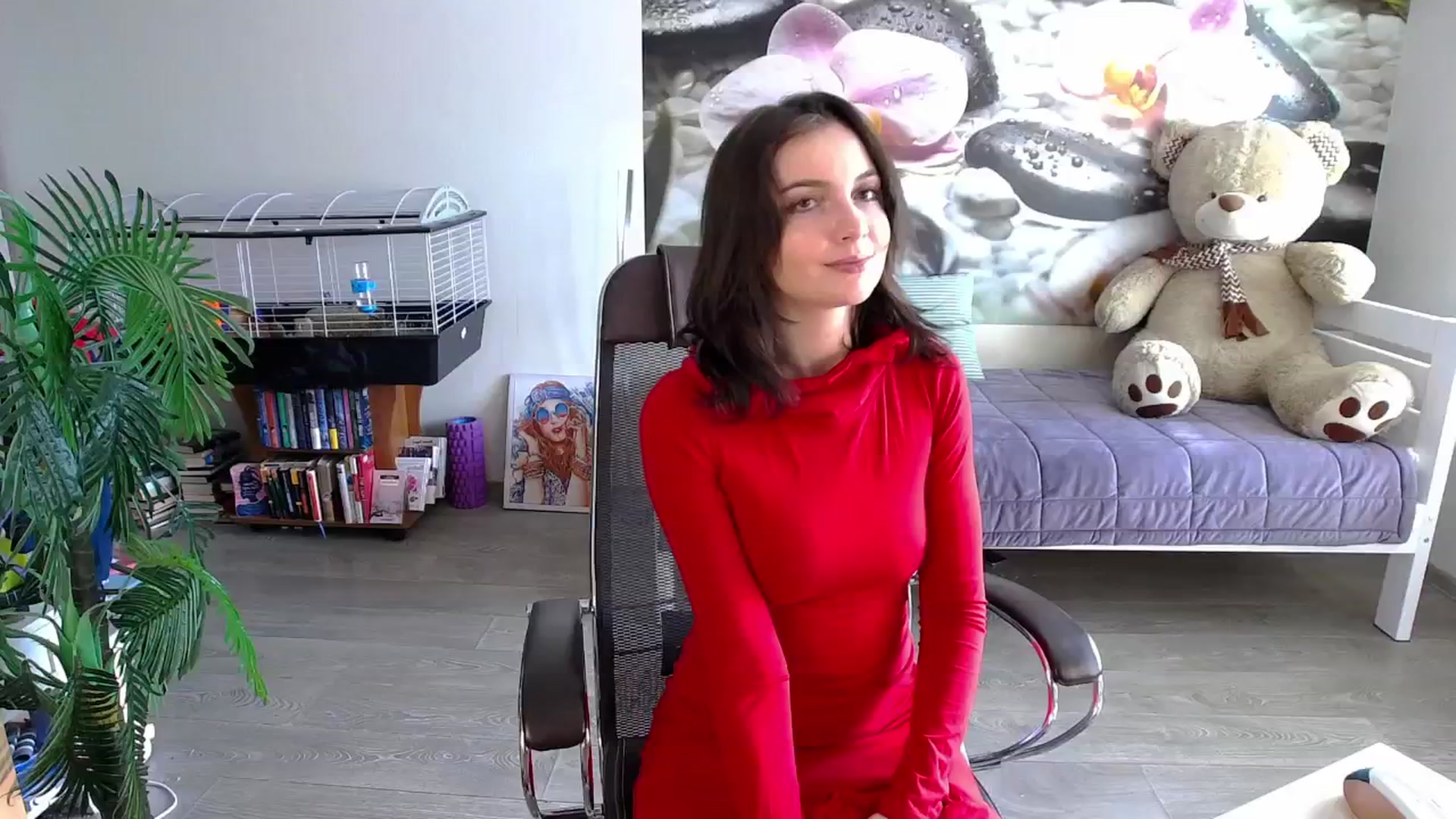 Gallery image thumbnail from HoneyIAmHome's myfreecams stream on, 05/29/2024, 08:08 image 14 of 20