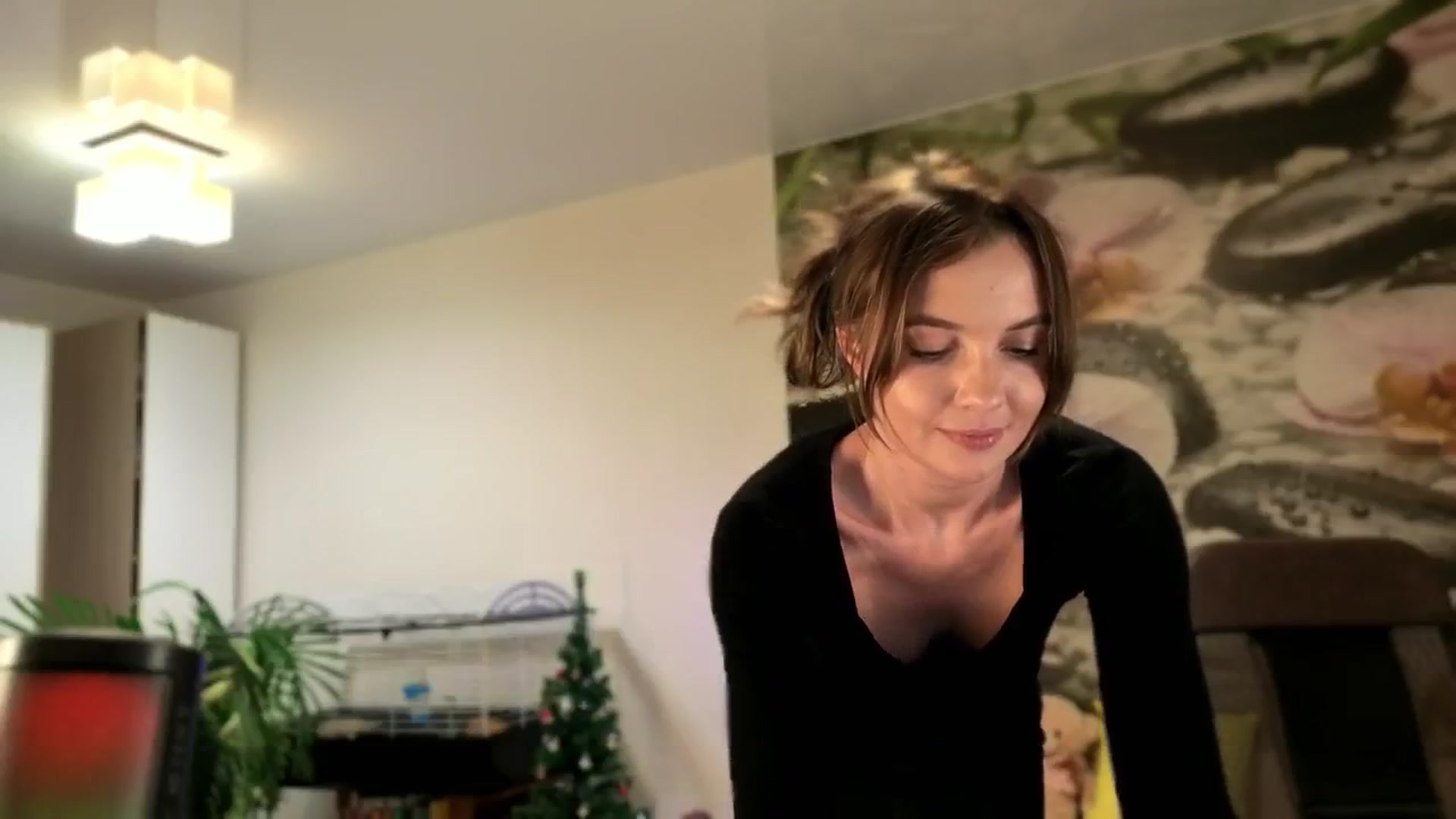 Gallery image thumbnail from HoneyIAmHome's myfreecams stream on, 12/28/2024, 09:39 image 15 of 20