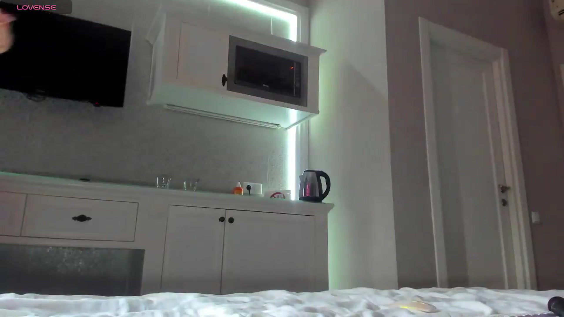 Gallery image thumbnail from HoneyK_'s myfreecams stream on, 05/22/2026, 08:40 image 16 of 20