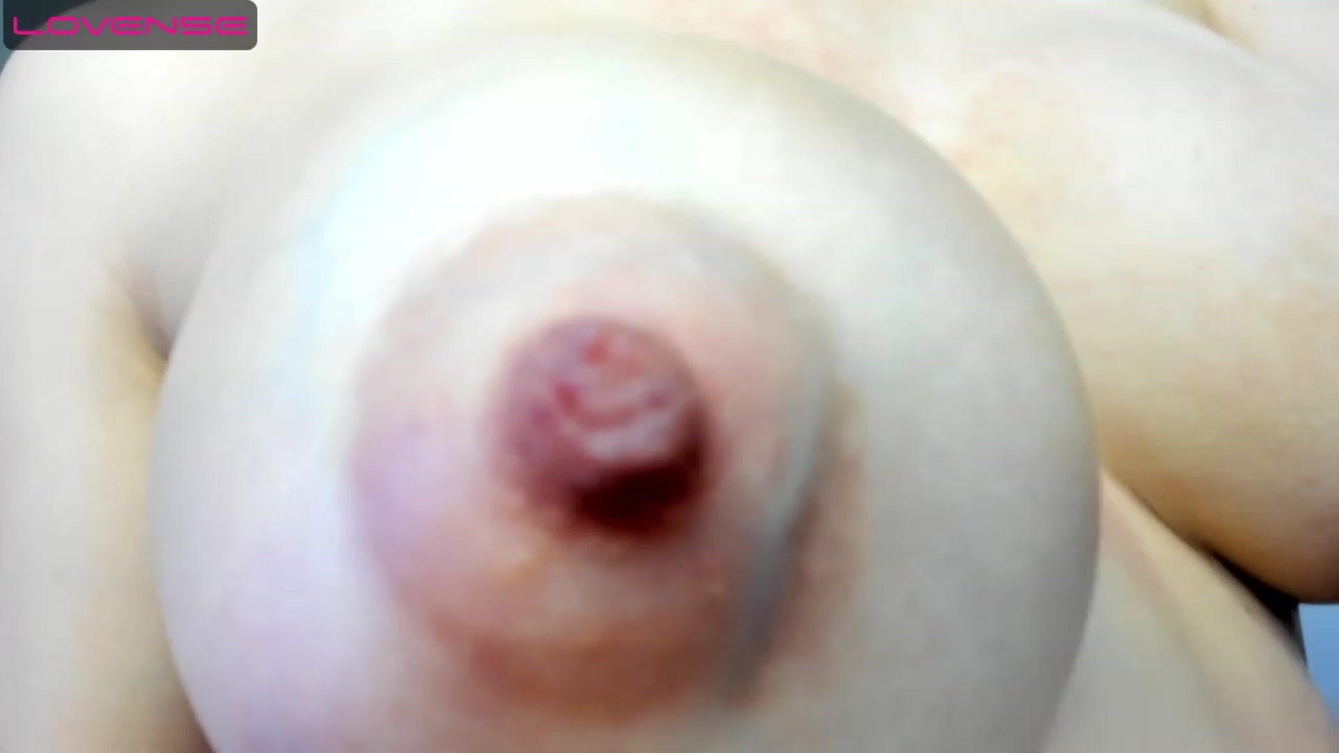 Gallery image thumbnail from HoneyKate__'s myfreecams stream on, 06/25/2023, 19:58 image 12 of 20