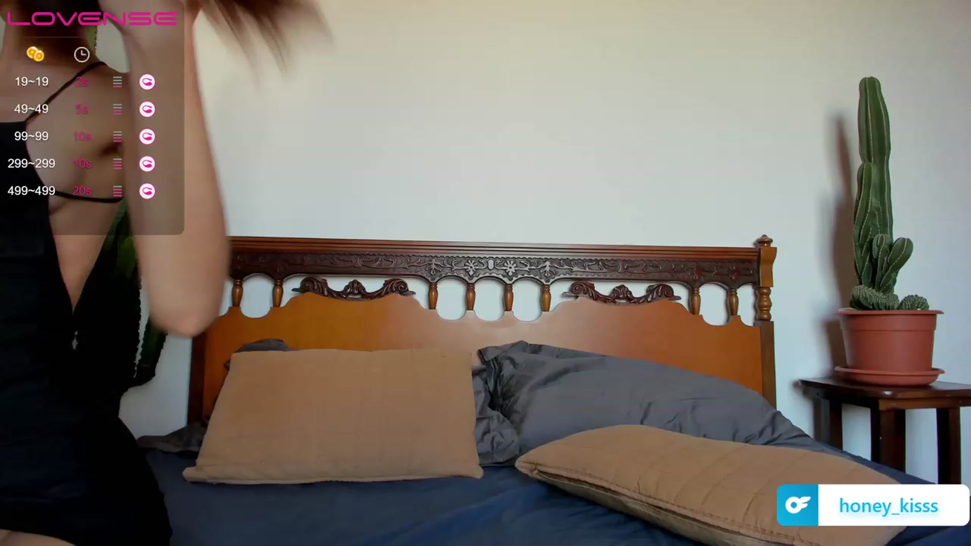 Gallery image thumbnail from HoneyKriss's myfreecams stream on, 01/27/2023, 11:10 image 13 of 20