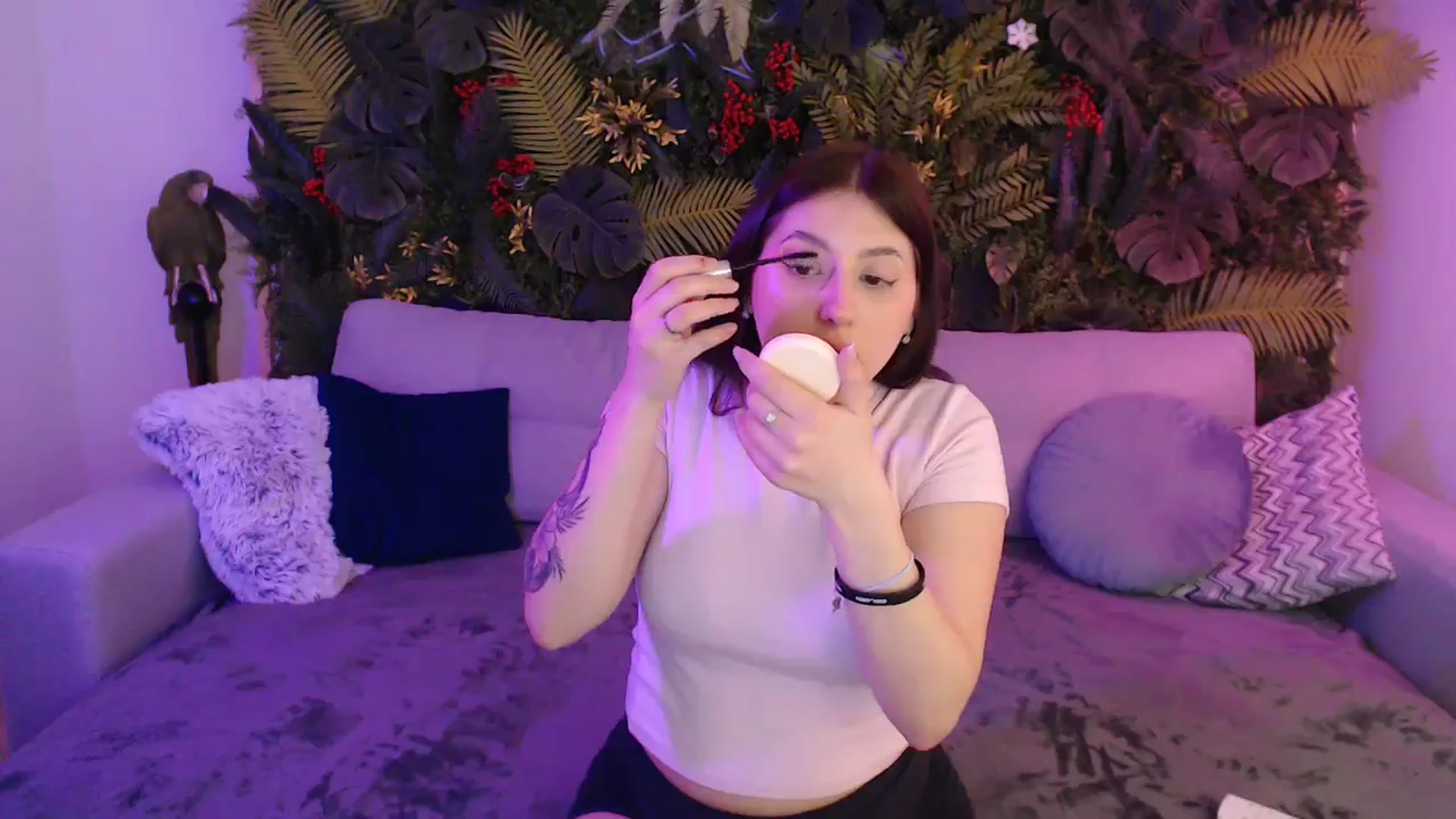 Gallery image thumbnail from HoneyLeya's myfreecams stream on, 04/12/2026, 10:41 image 3 of 20