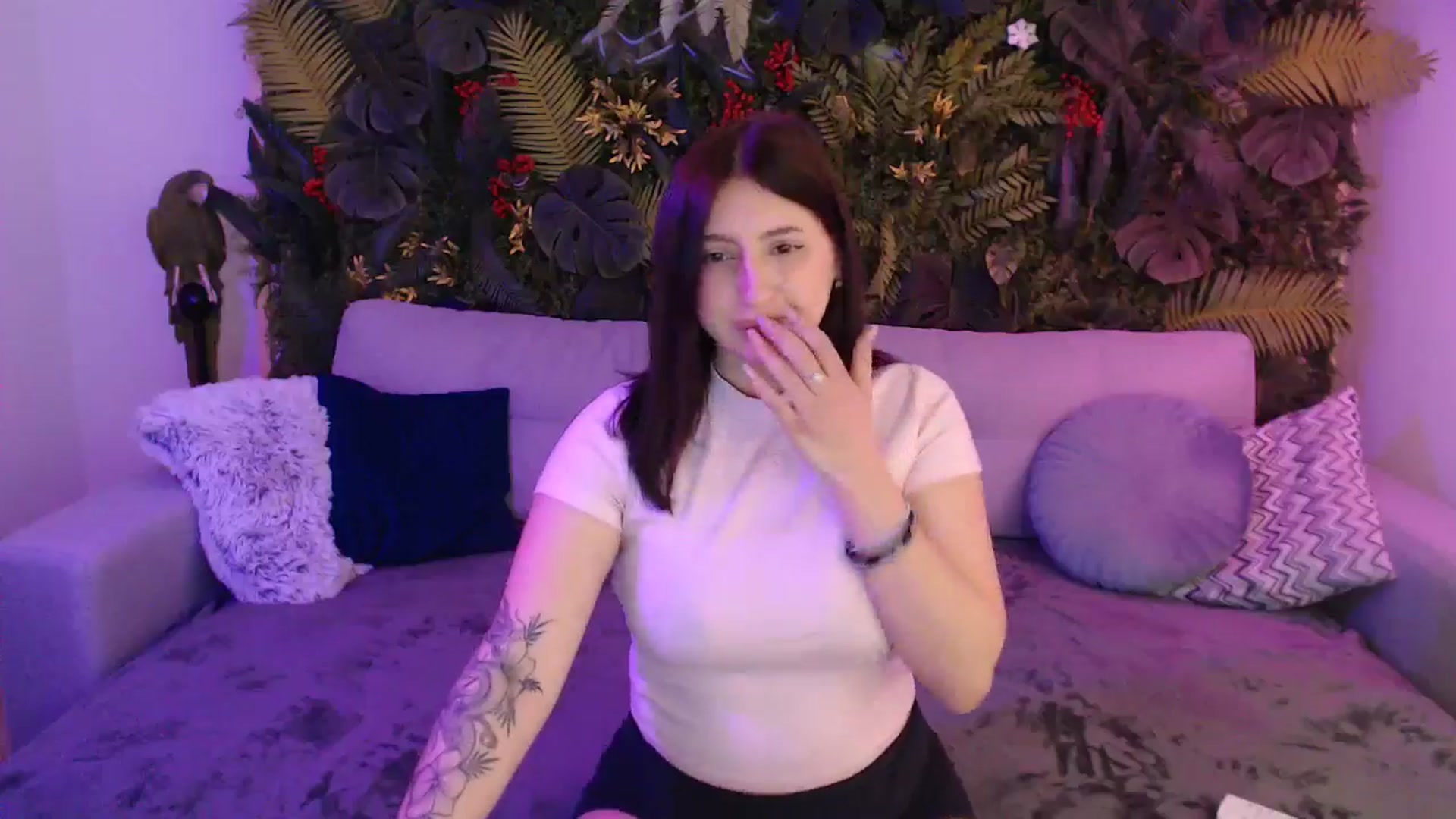 Gallery image thumbnail from HoneyLeya's myfreecams stream on, 04/12/2026, 10:41 image 7 of 20