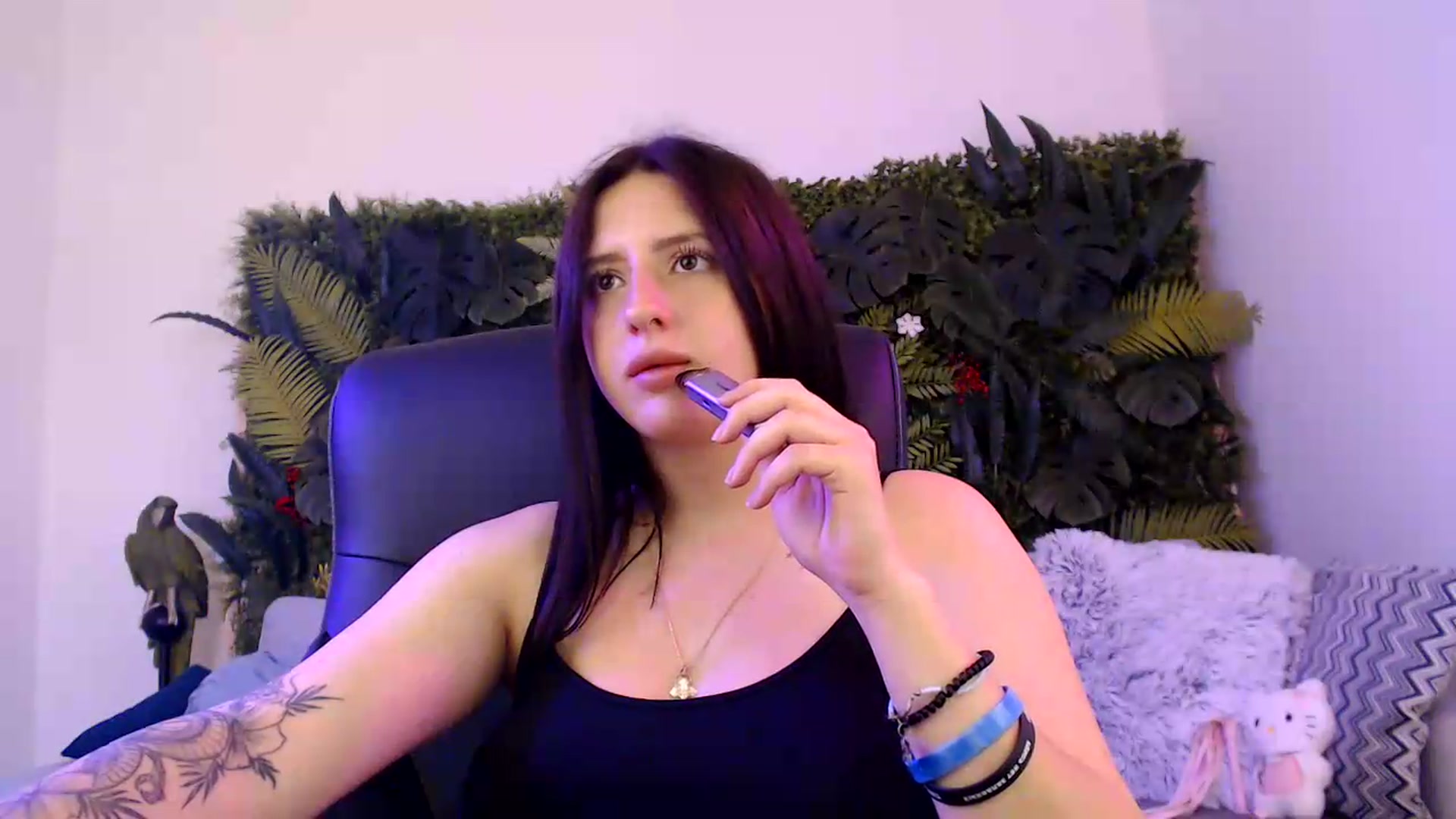 Gallery image thumbnail from HoneyLeya's myfreecams stream on, 05/31/2026, 10:59 image 7 of 20