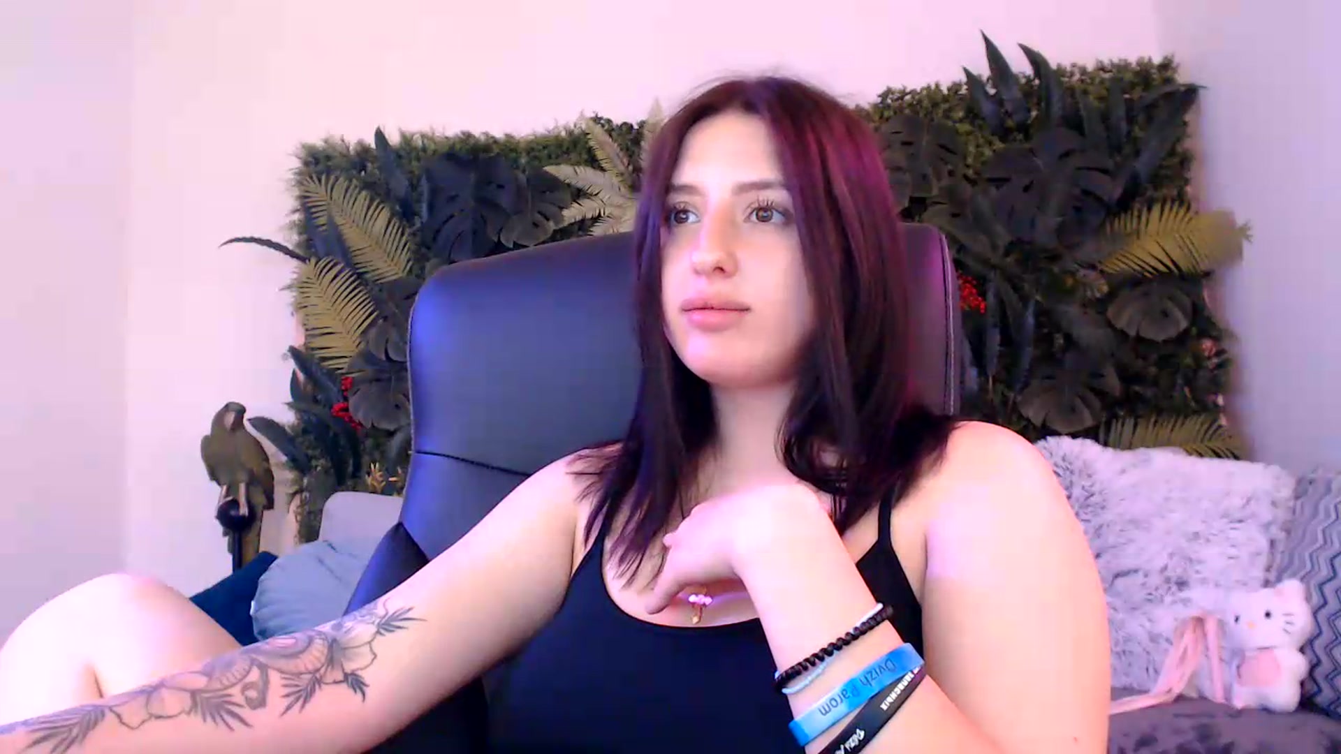 Gallery image thumbnail from HoneyLeya's myfreecams stream on, 05/31/2026, 12:20 image 18 of 20