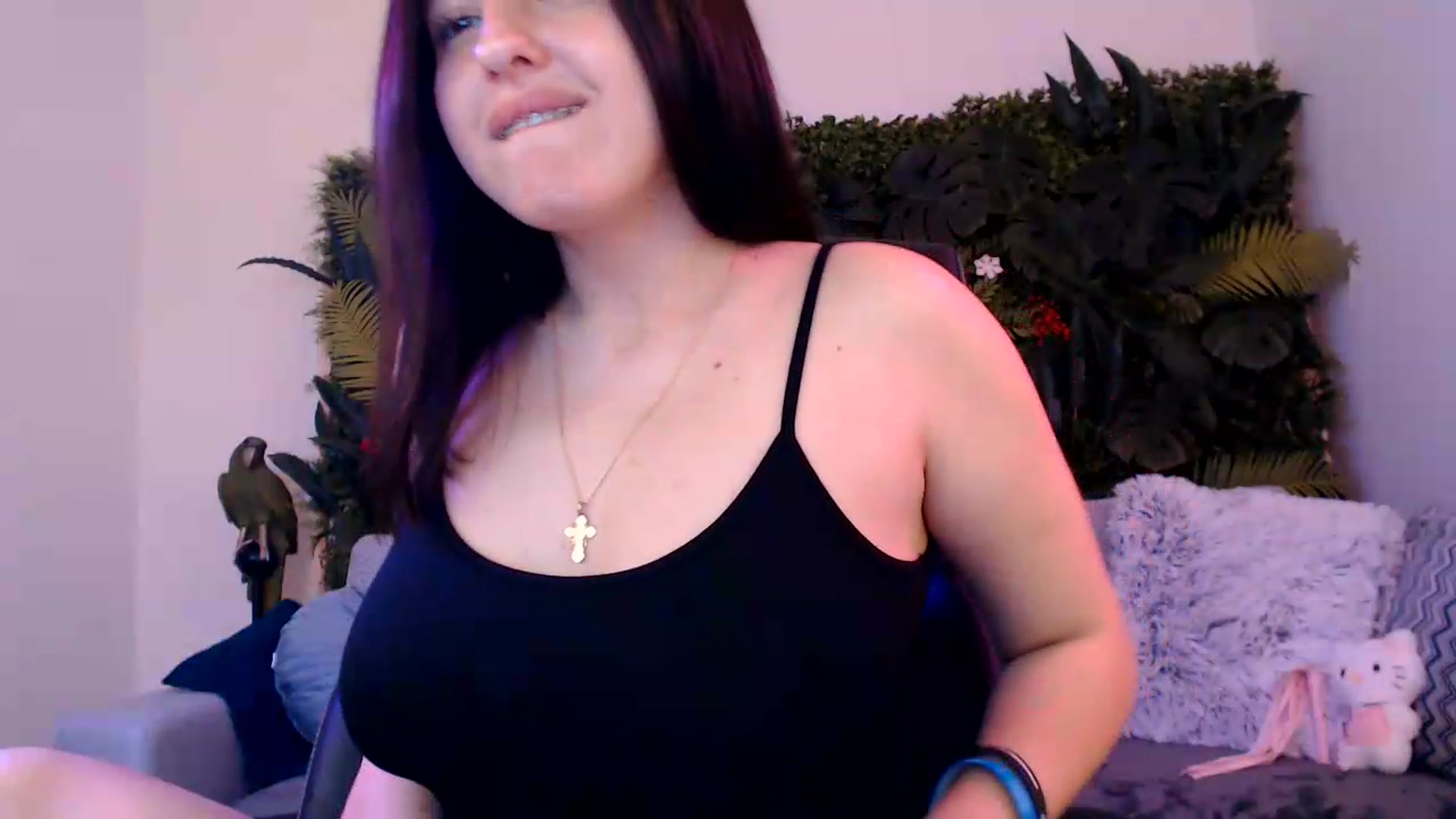 Gallery image thumbnail from HoneyLeya's myfreecams stream on, 05/31/2026, 12:20 image 2 of 20
