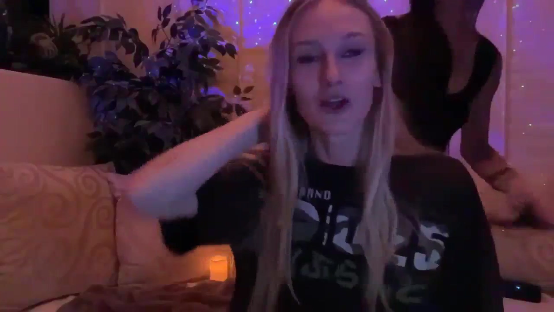 Gallery image thumbnail from HoneyLily's myfreecams stream on, 02/22/2024, 09:55 image 17 of 20