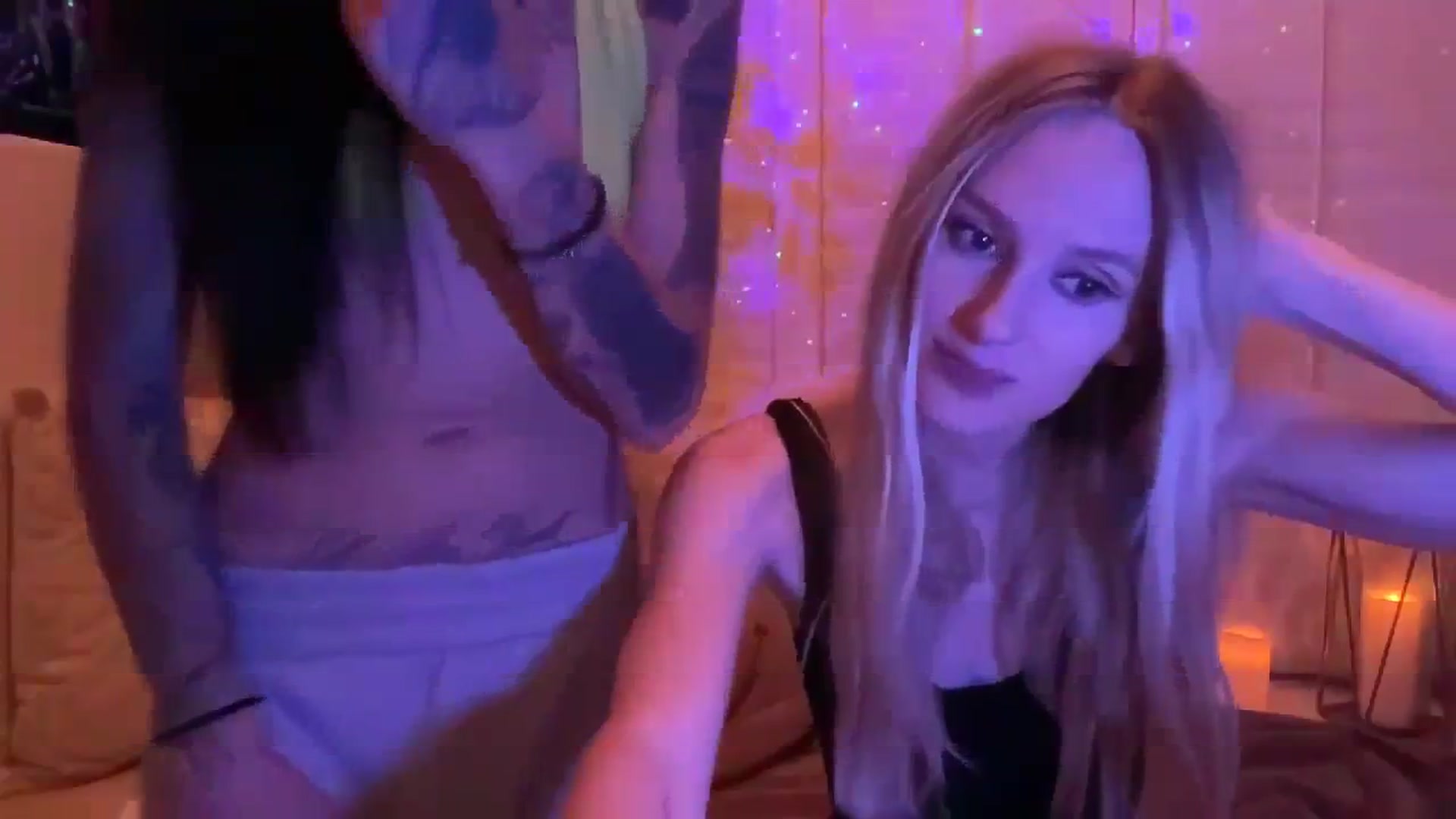 Gallery image thumbnail from HoneyLily's myfreecams stream on, 02/23/2024, 06:55 image 17 of 20