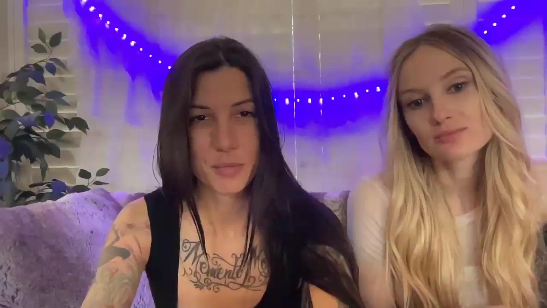 Gallery image thumbnail from HoneyLily's myfreecams stream on, 03/22/2024, 23:59 image 10 of 20