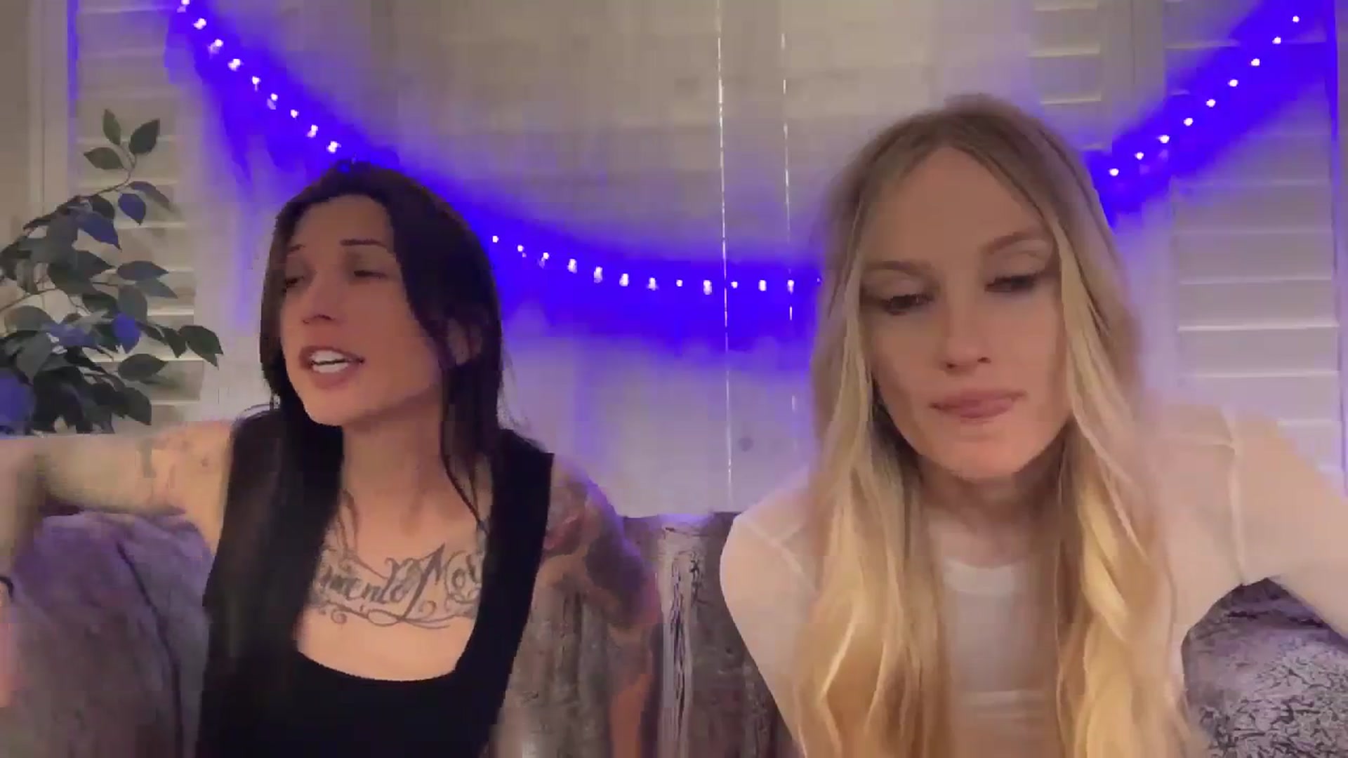 Gallery image thumbnail from HoneyLily's myfreecams stream on, 03/22/2024, 23:59 image 2 of 20
