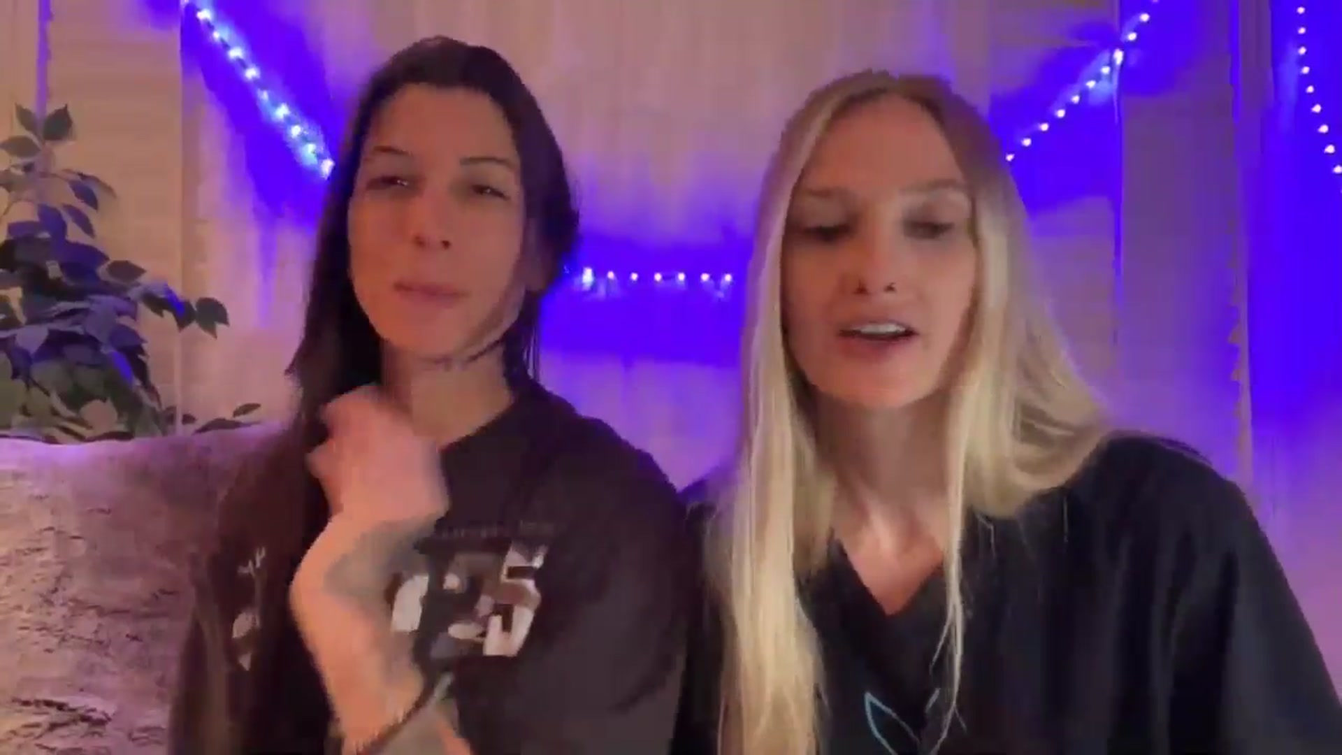 Gallery image thumbnail from HoneyLily's myfreecams stream on, 04/23/2024, 03:38 image 20 of 20